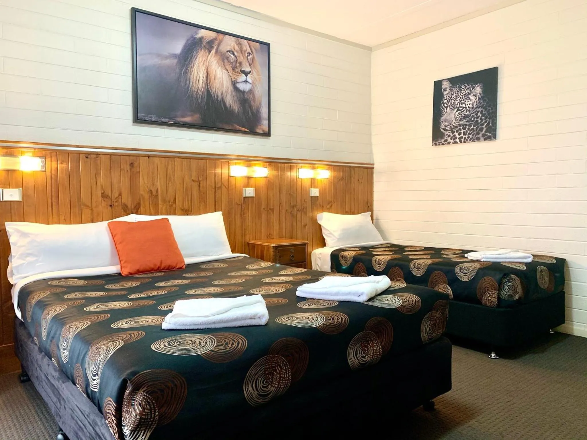 Bedroom, Bed in Central Motel Mildura