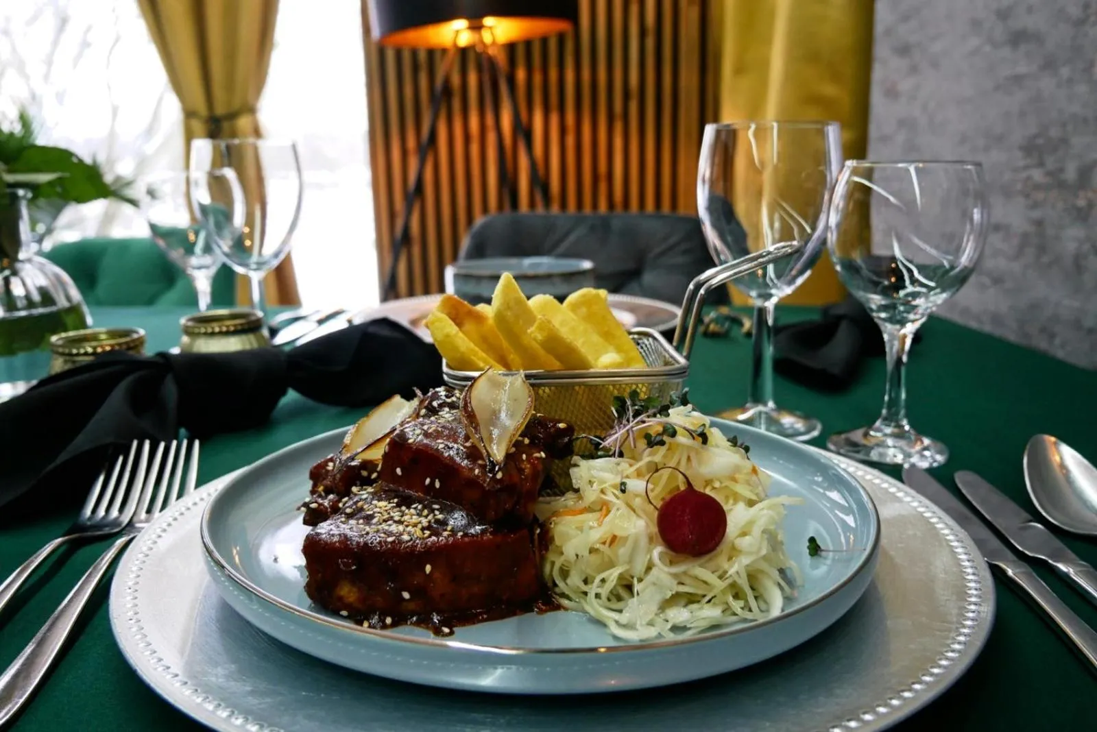 Restaurant/places to eat in Hotel Oskar Business & Spa