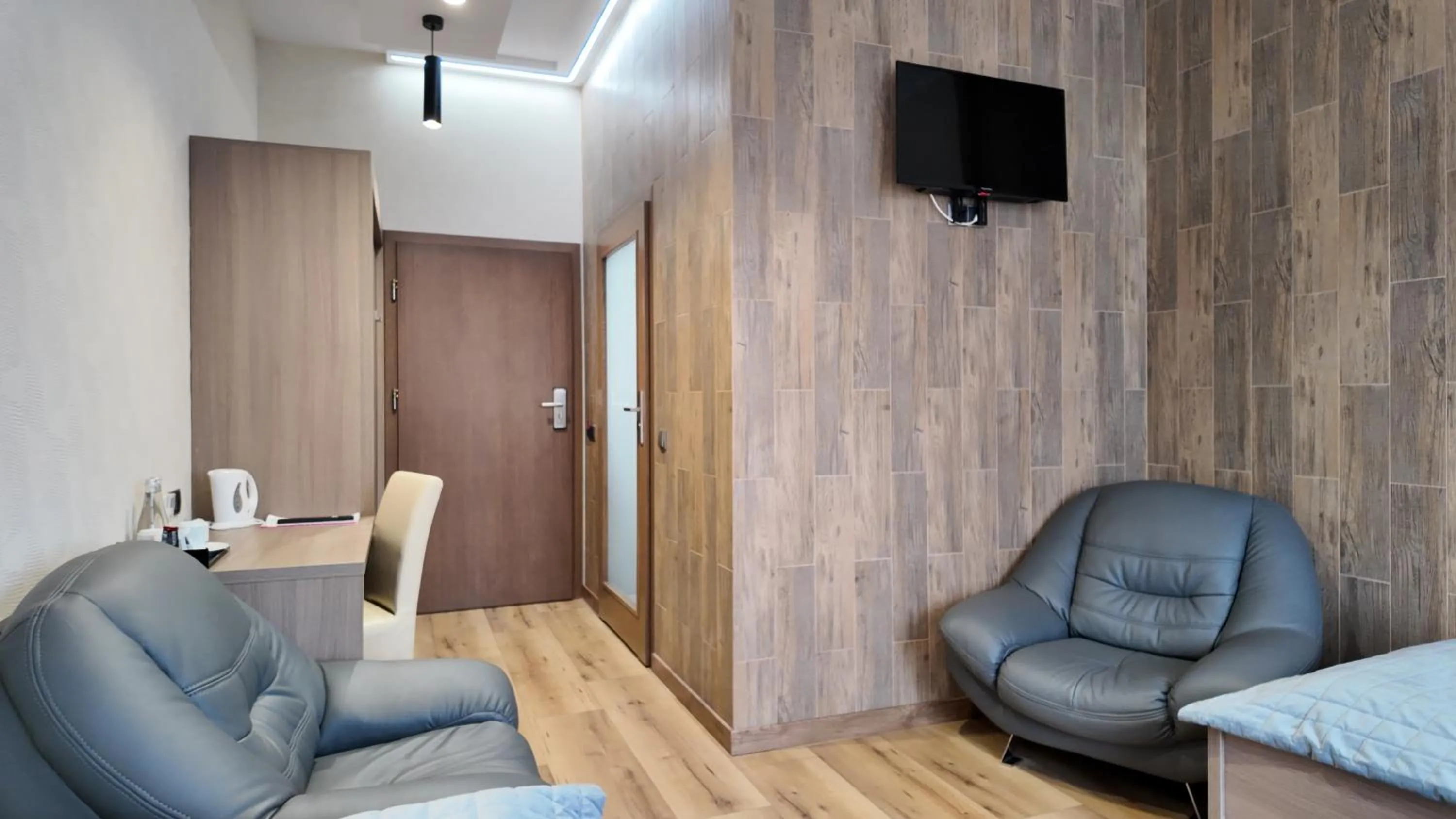 TV and multimedia in Hotel Oskar Business & Spa