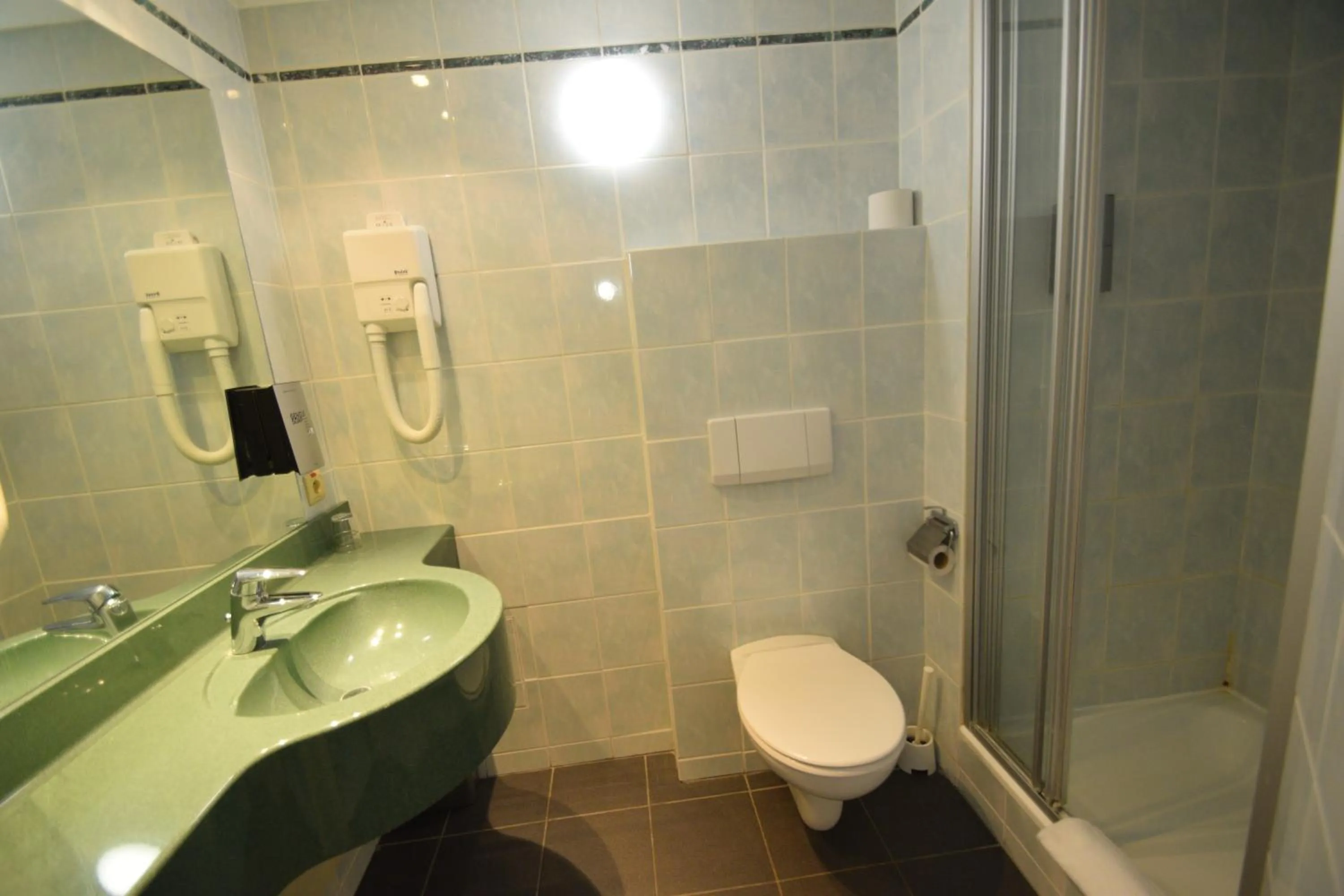 Bathroom in Sleep & Go Brussels Expo Hotel