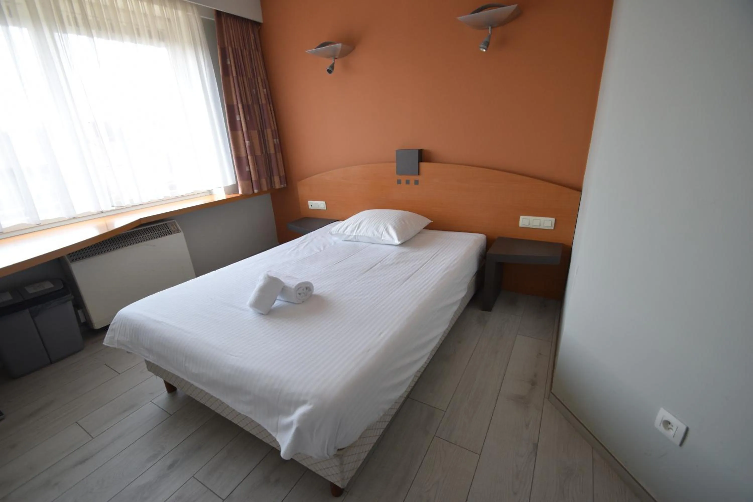 Bed in Sleep & Go Brussels Expo Hotel