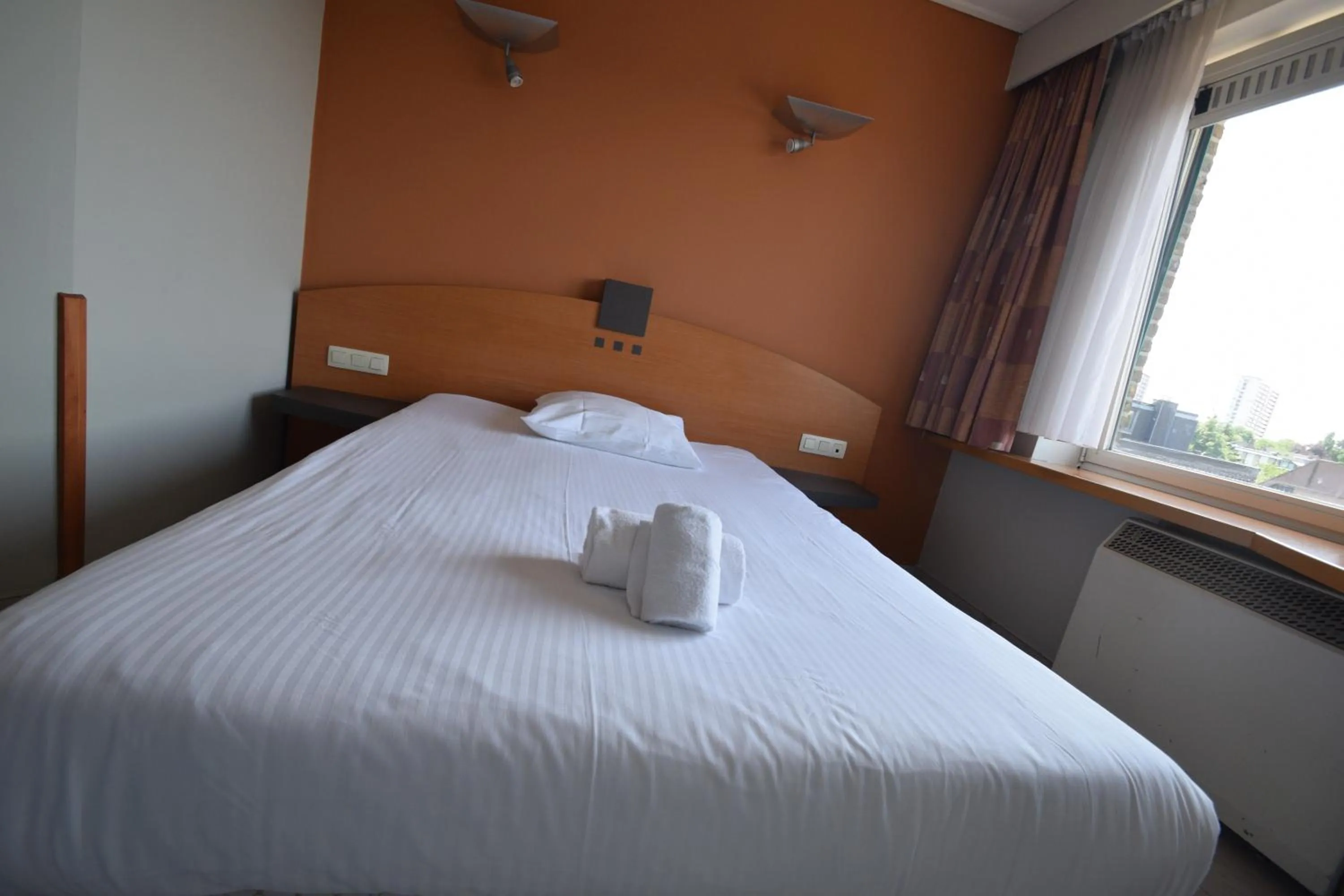 Bed in Sleep & Go Brussels Expo Hotel