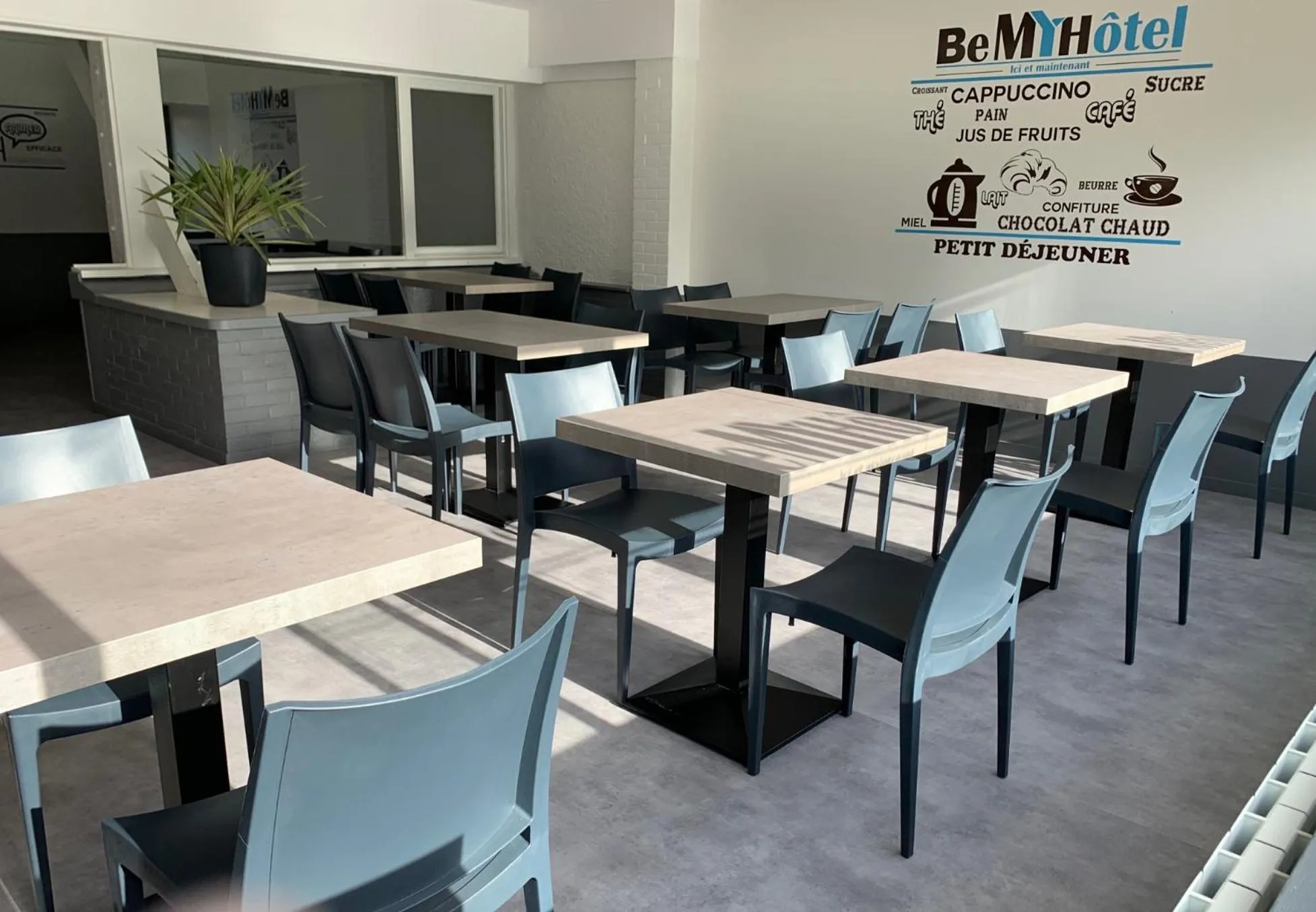 Restaurant/places to eat in Be Myhôtel