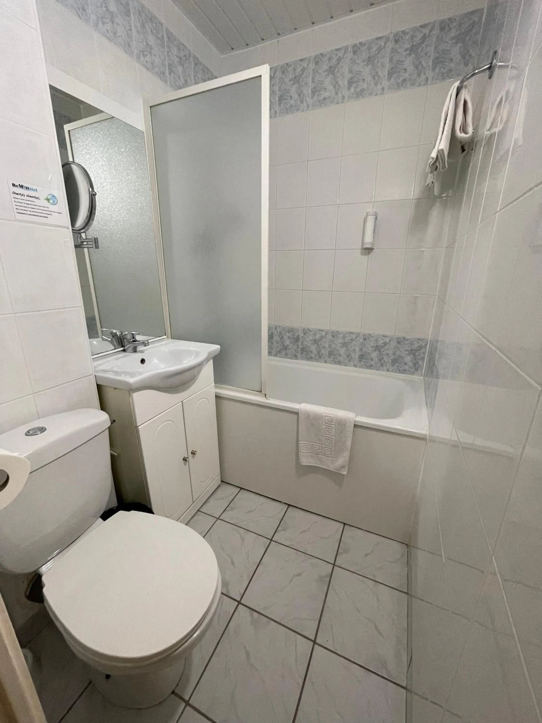 Bathroom in Be Myhôtel