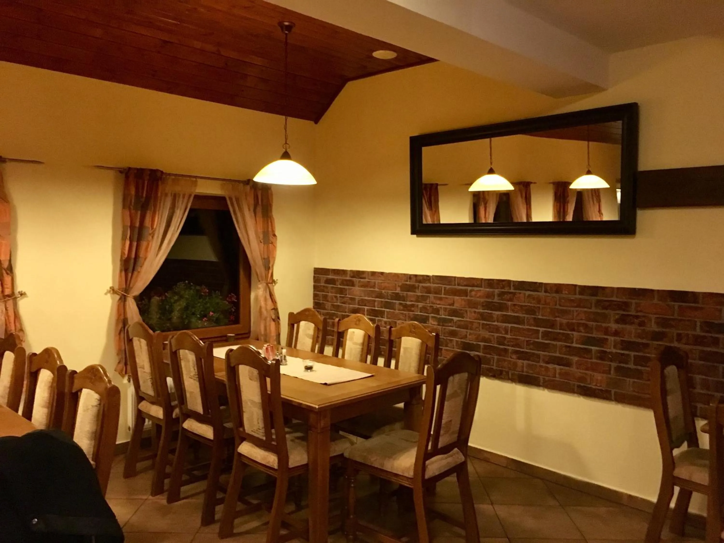 Restaurant/places to eat in Restaurace Staré Sedlo