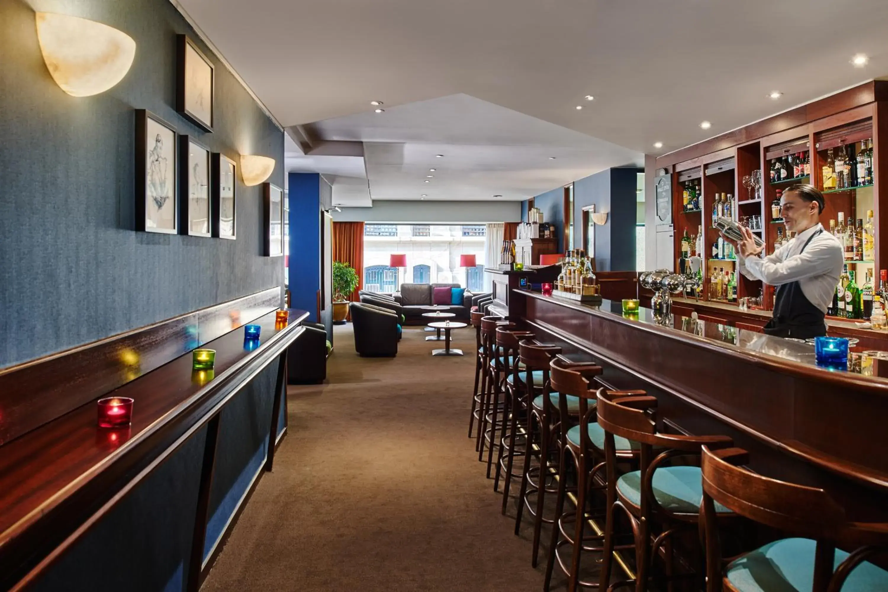 Restaurant/places to eat in Theater Hotel Restaurant/places to eat in Theater Hotel