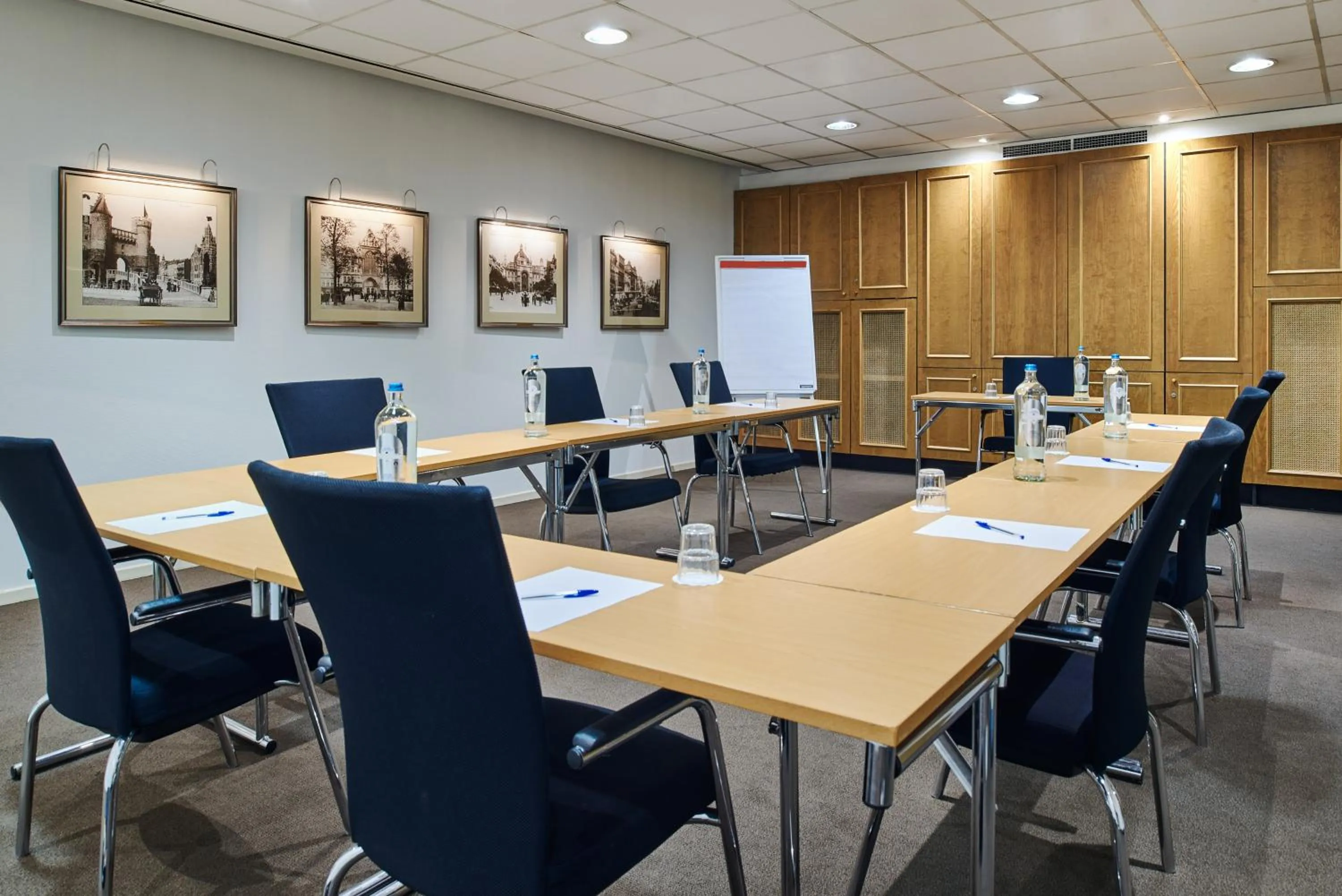 Meeting/conference room in Theater Hotel