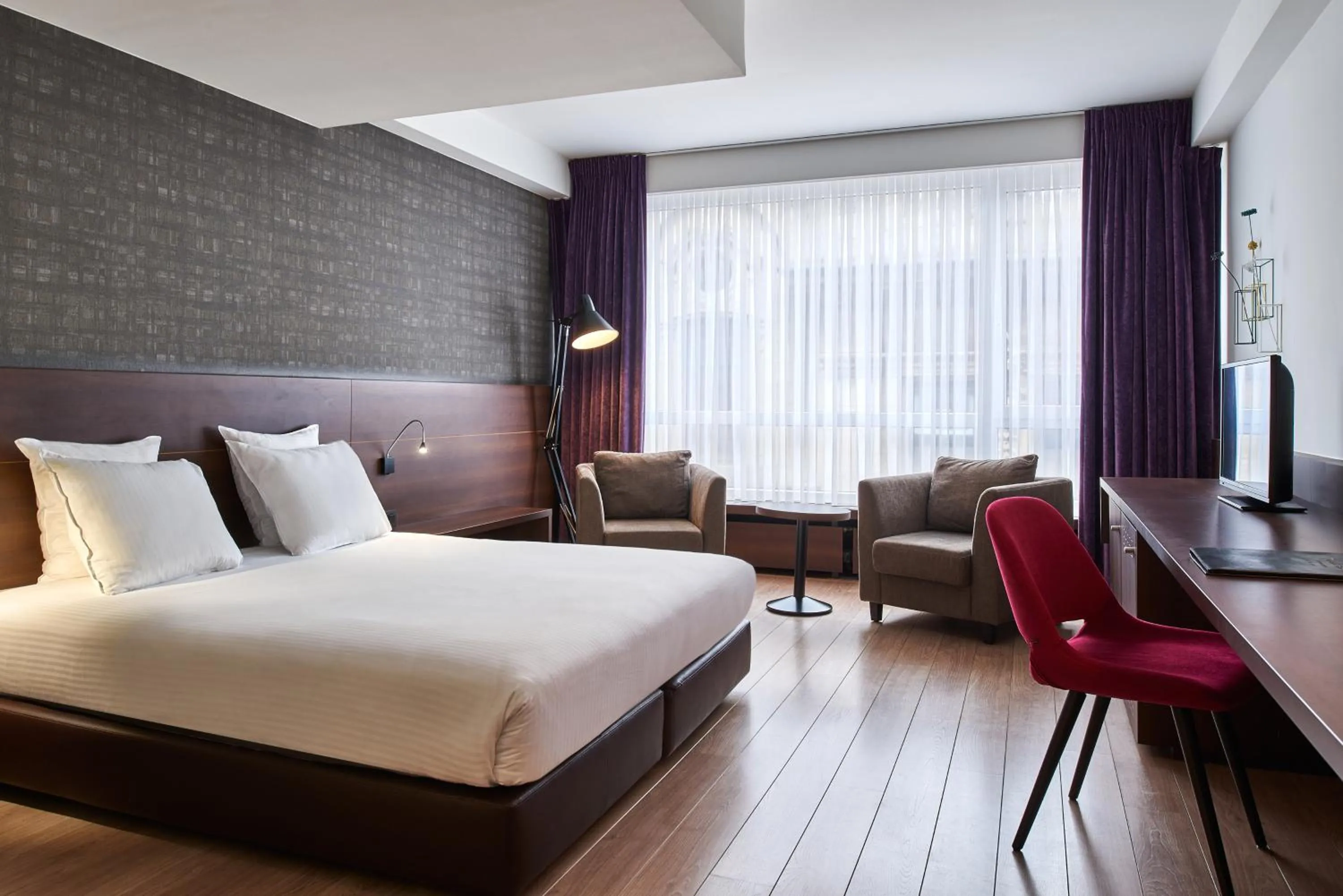 Bed in Theater Hotel