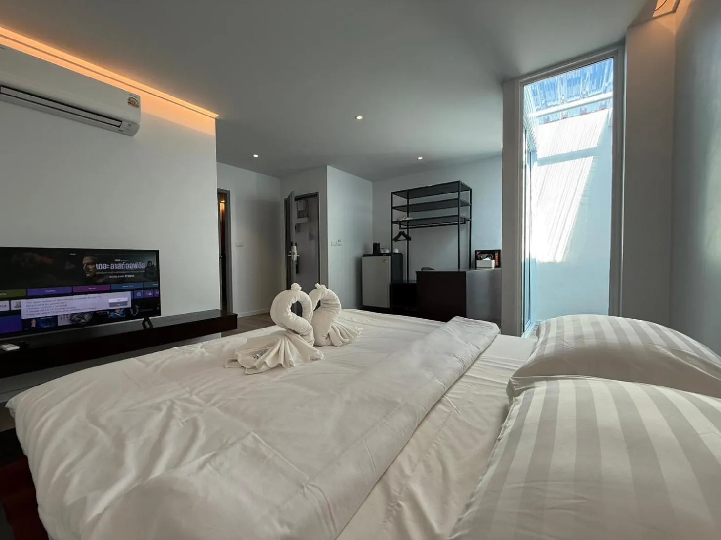 Photo of the whole room, Bed in P168 Hostel Samui