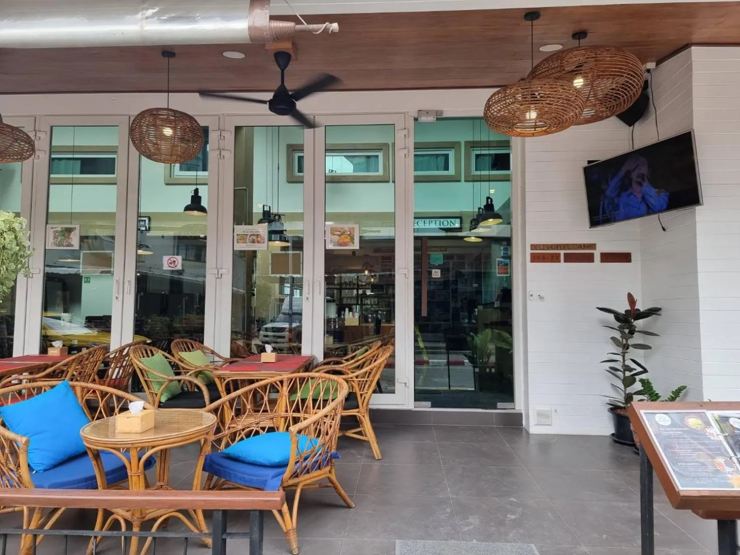 Lounge or bar in P168 Hostel Samui