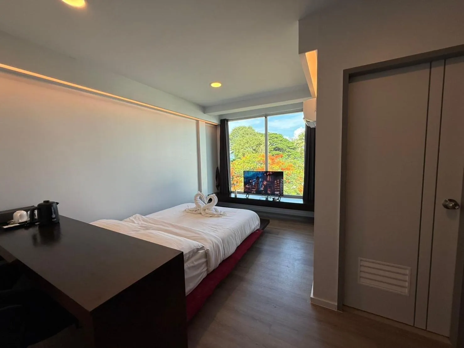 Photo of the whole room, Bed in P168 Hostel Samui