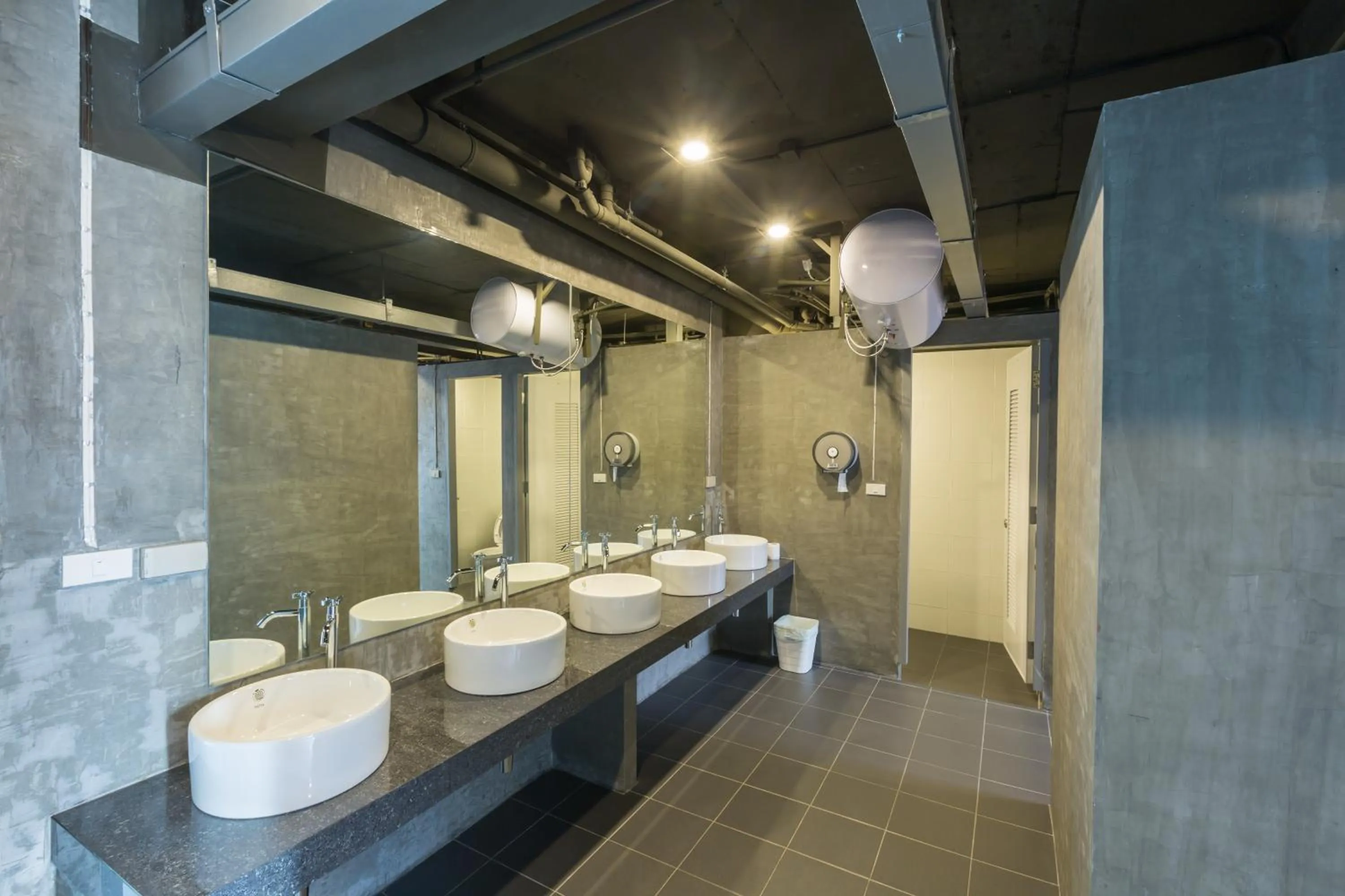 Bathroom in P168 Hostel Samui