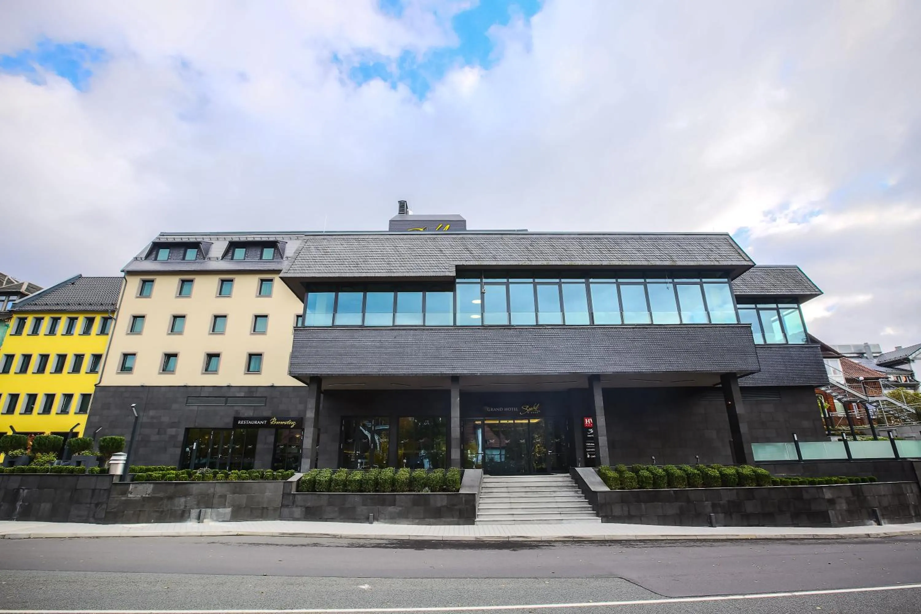 Facade/entrance in HVD Grand Hotel Suhl Business & Leisure