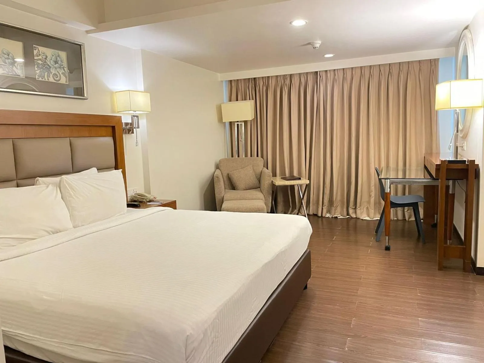 Bed in Paradigm Sarovar Portico