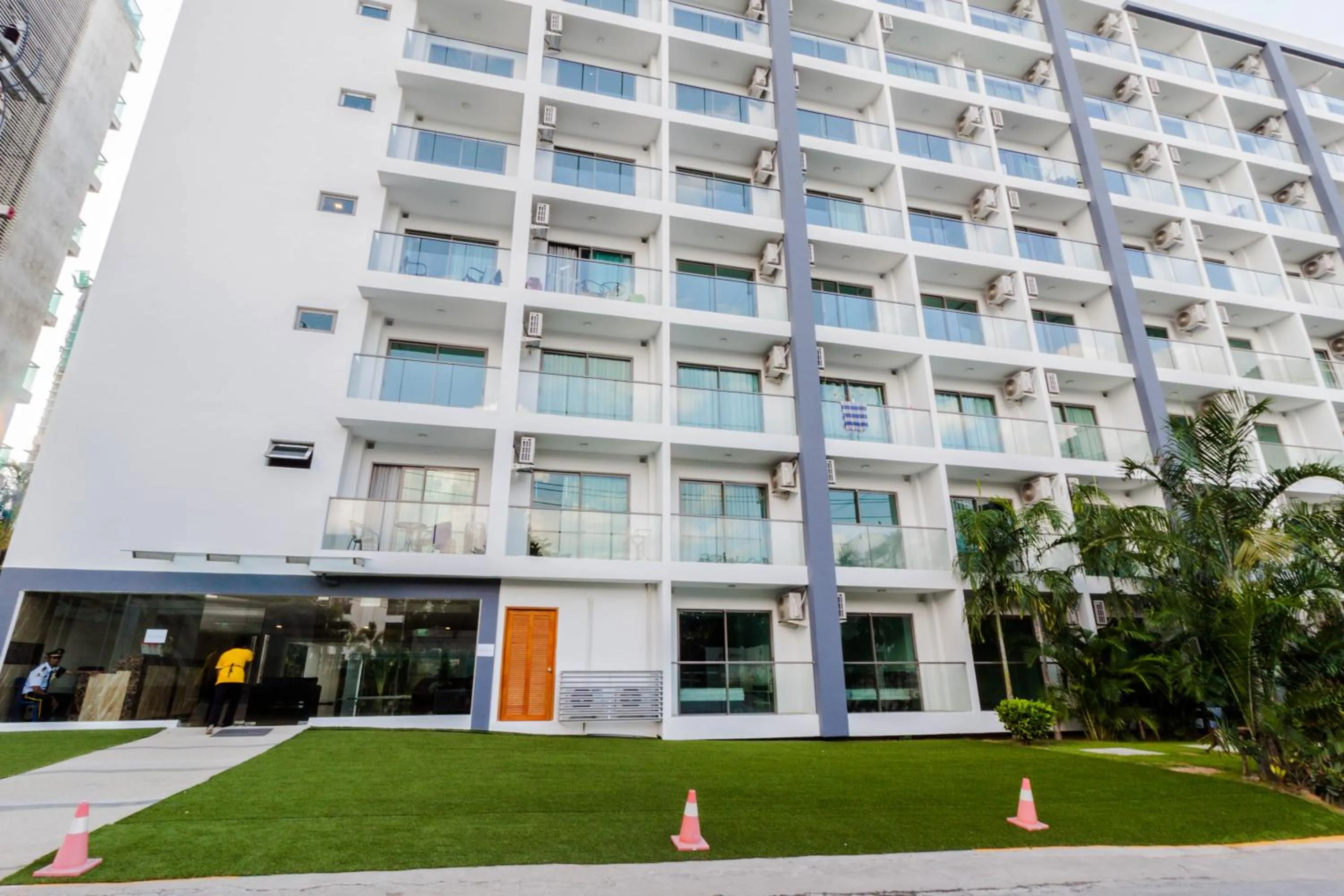 Facade/entrance in Club Royal Wongamat by Pattaya Sunny Rentals