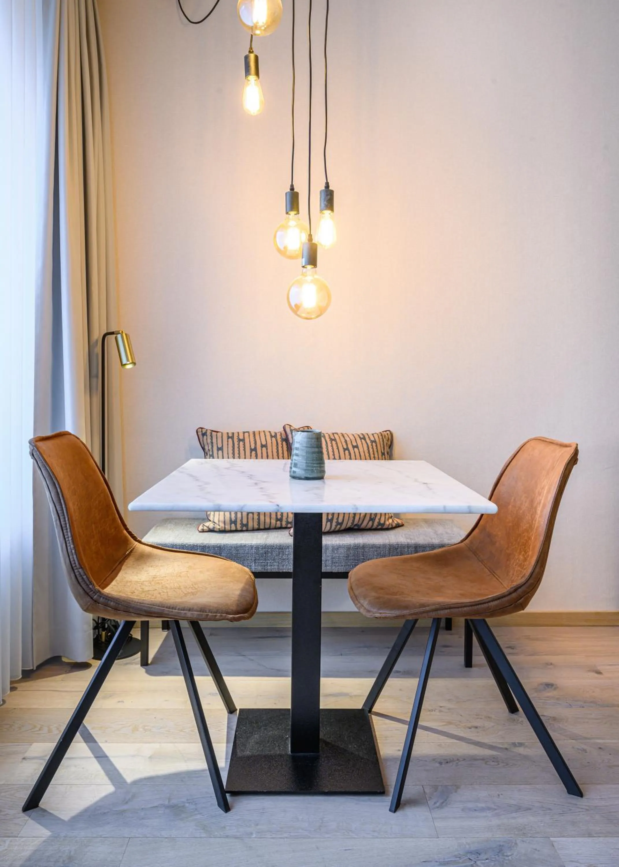 Dining area in PREMIER SUITES Antwerp