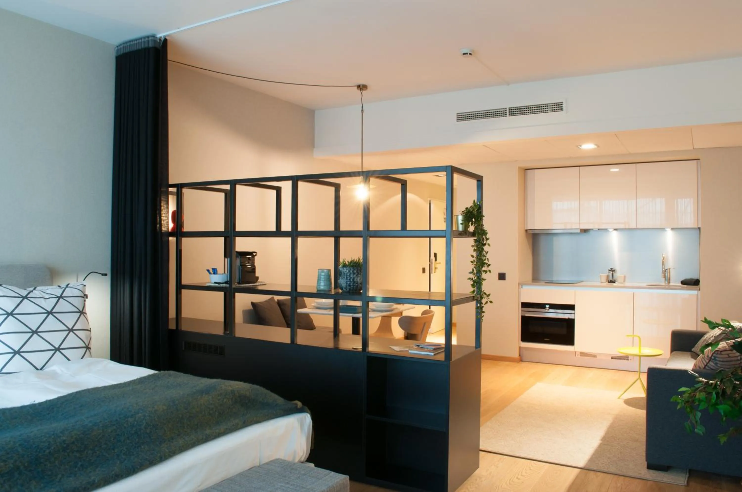 Photo of the whole room, Bed in PREMIER SUITES Antwerp