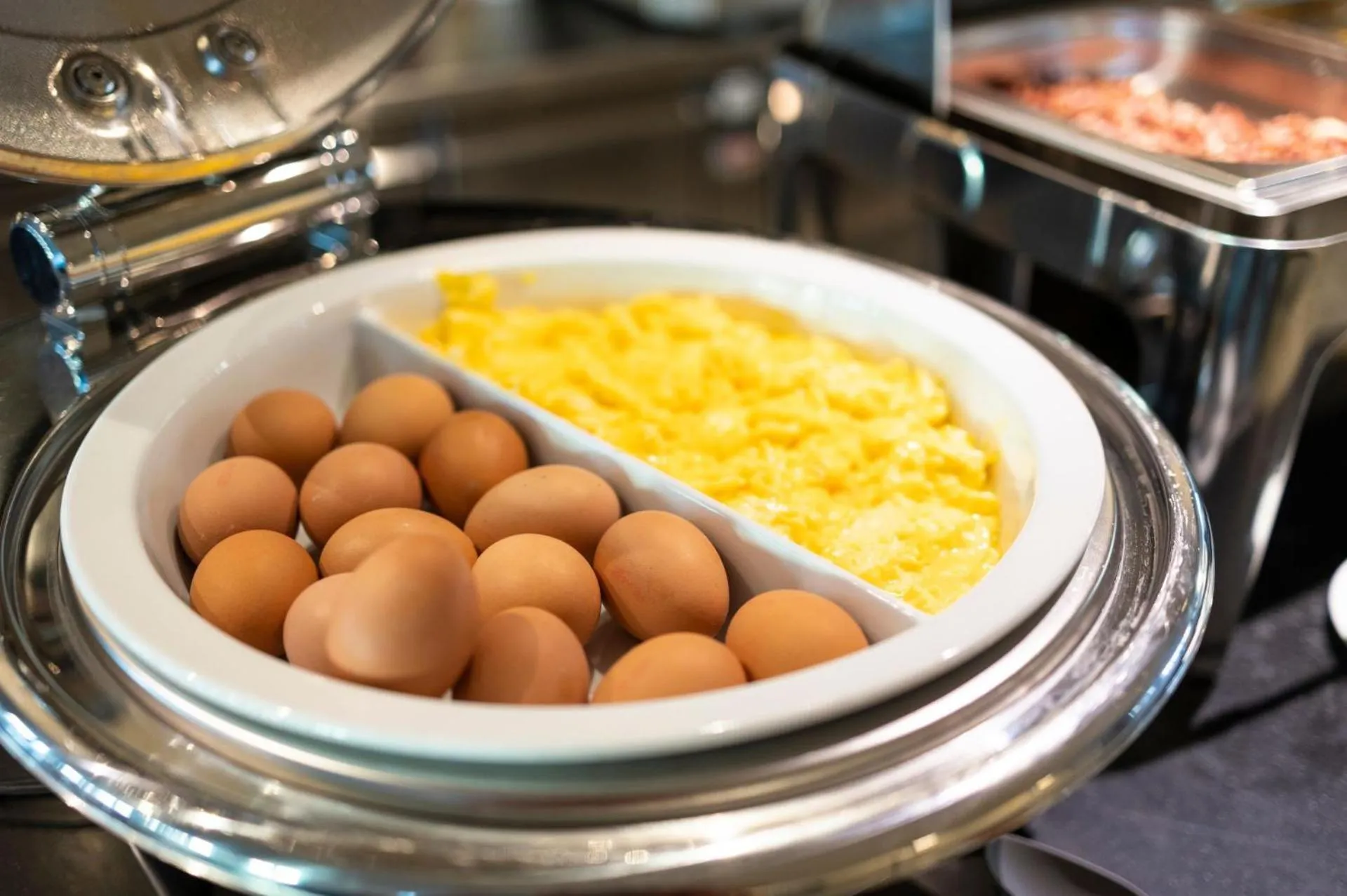 Breakfast in PREMIER SUITES Antwerp