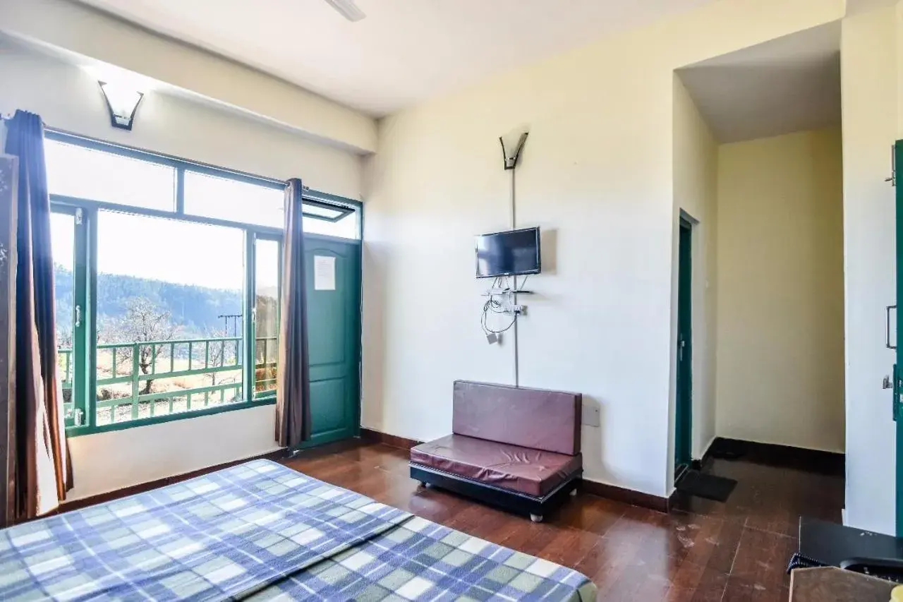 Deluxe Double Room in Trimurti Pine Valley Resort Deluxe Double Room in Trimurti Pine Valley Resort