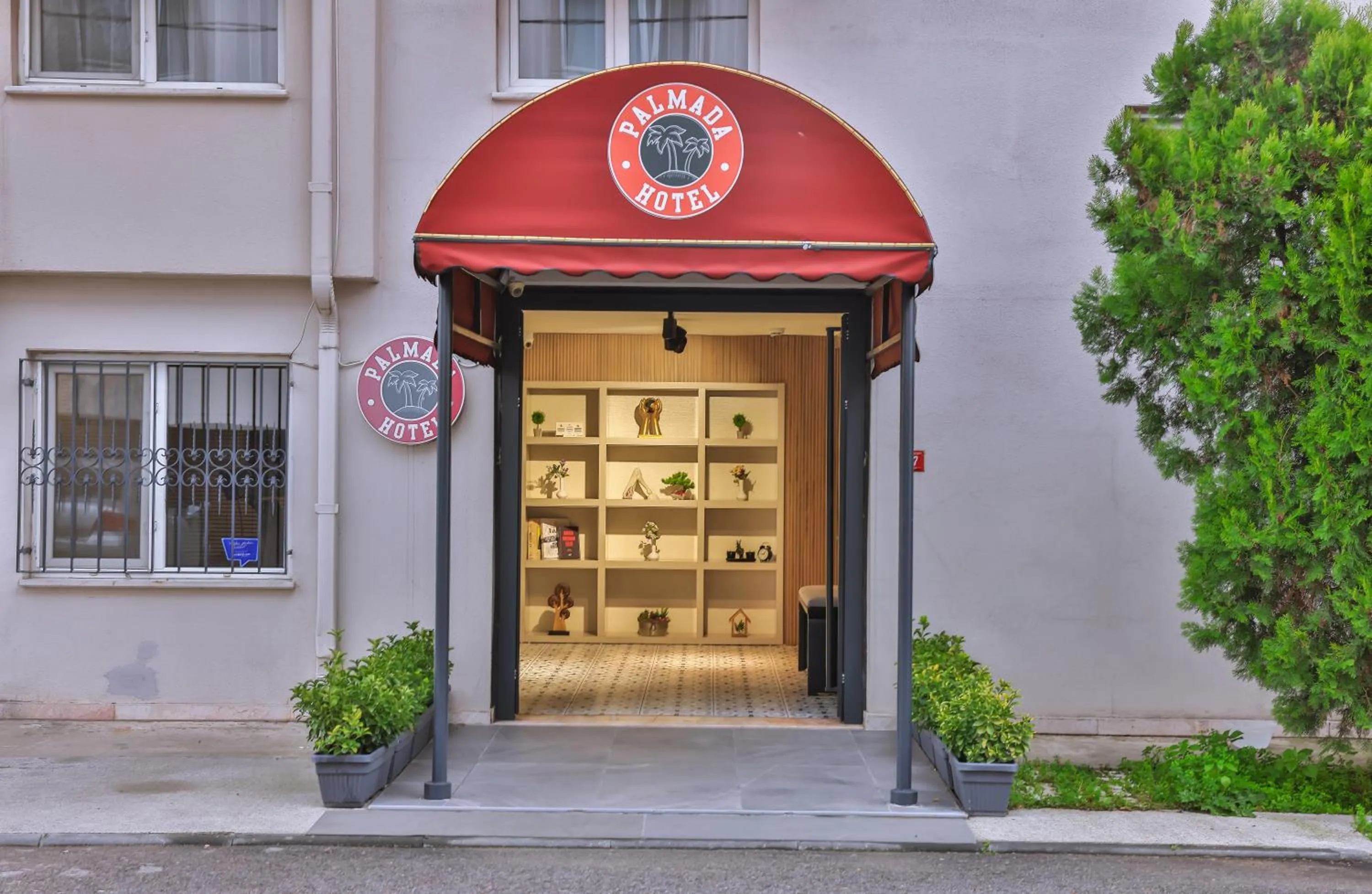 Facade/entrance in Palmada Hotel