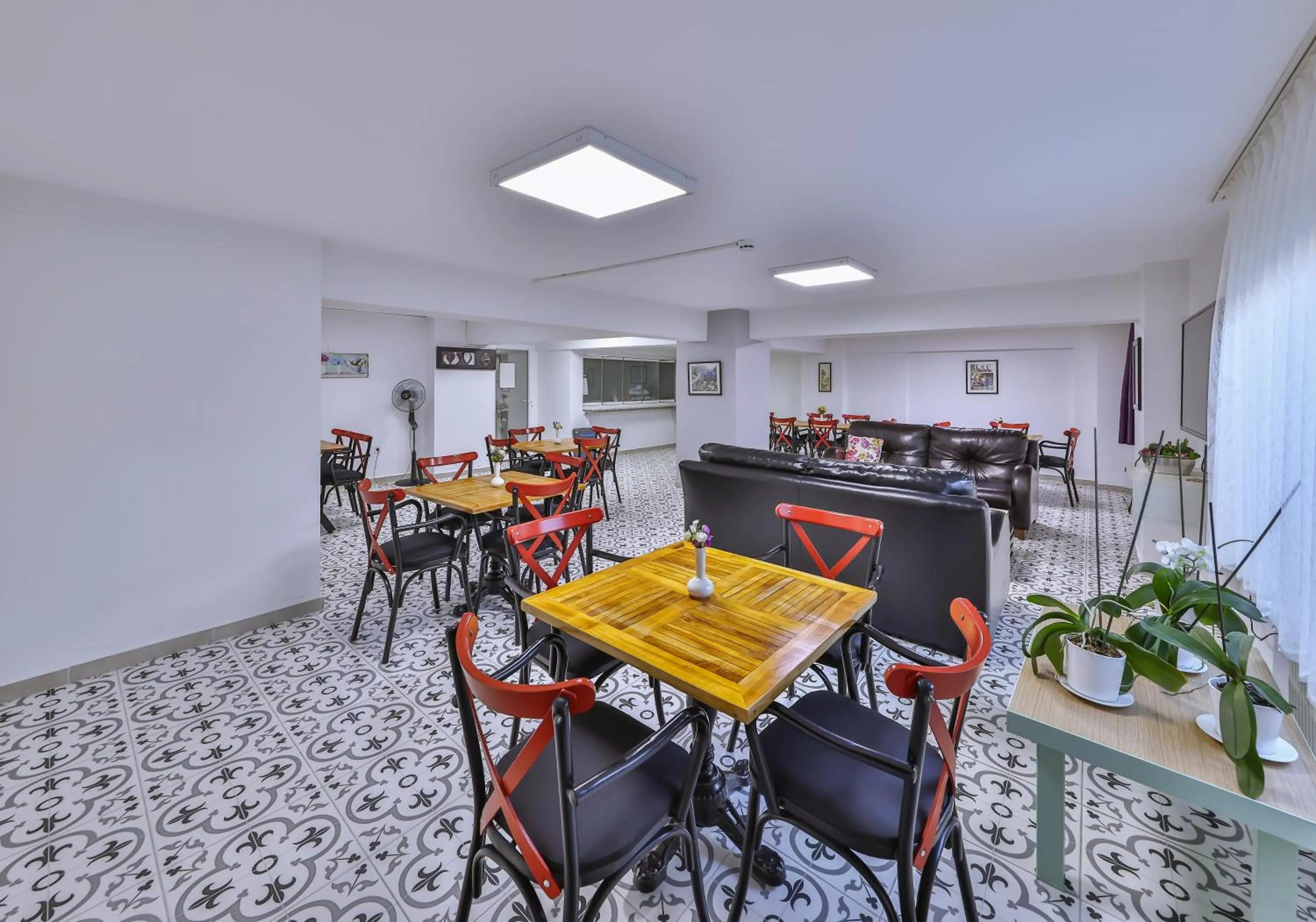 Restaurant/places to eat in Palmada Hotel