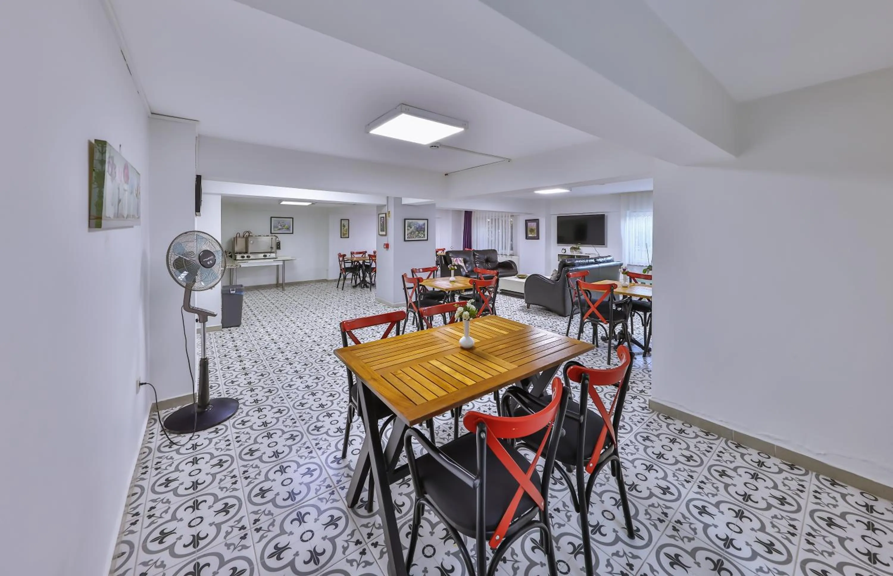 Restaurant/places to eat in Palmada Hotel