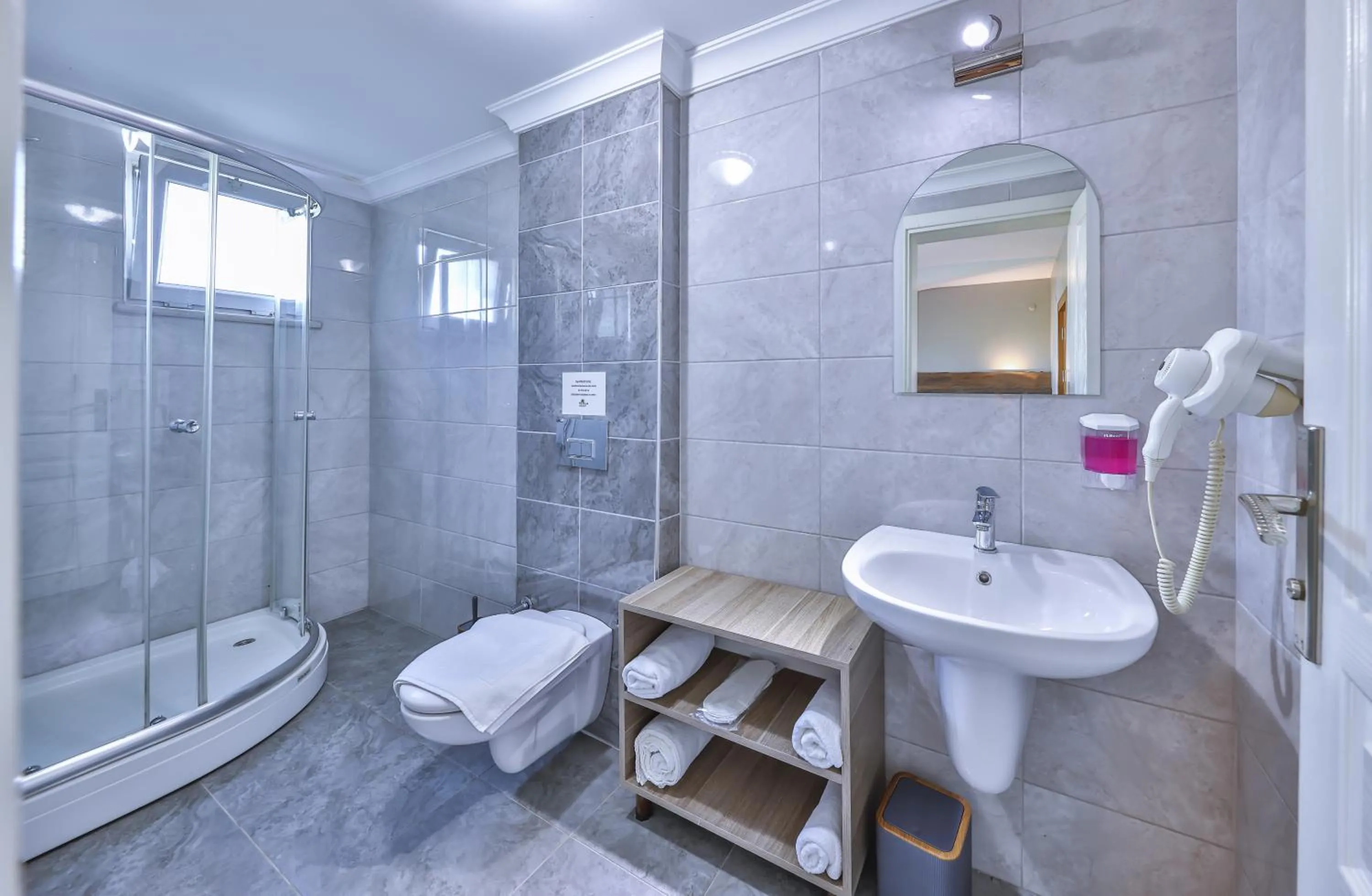 Shower in Palmada Hotel