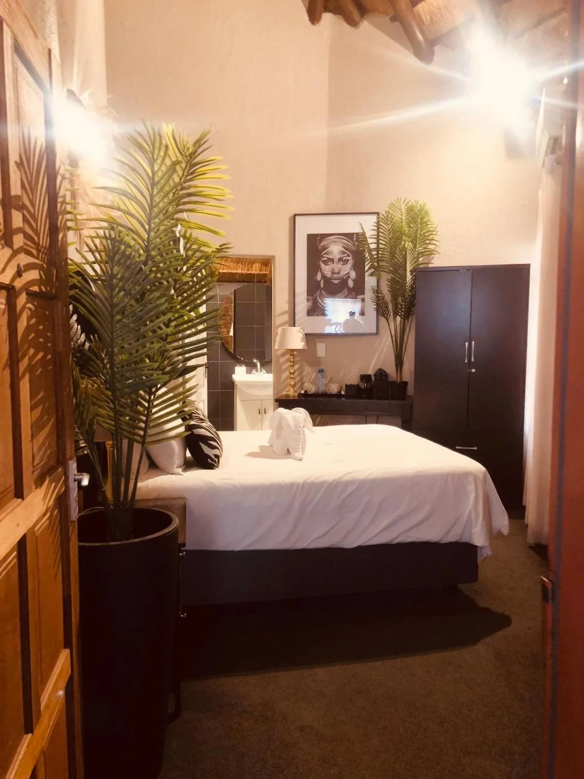 Bed in Imbube Safari Lodge