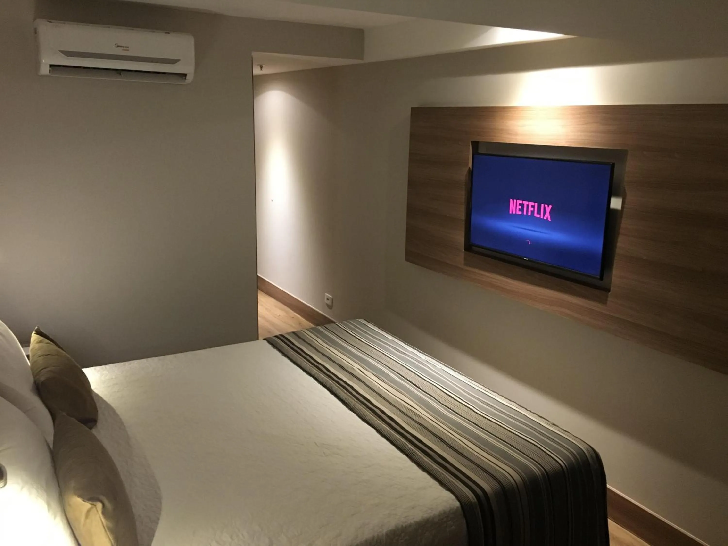 Decorative detail, Bed in Petit Rio Hotel