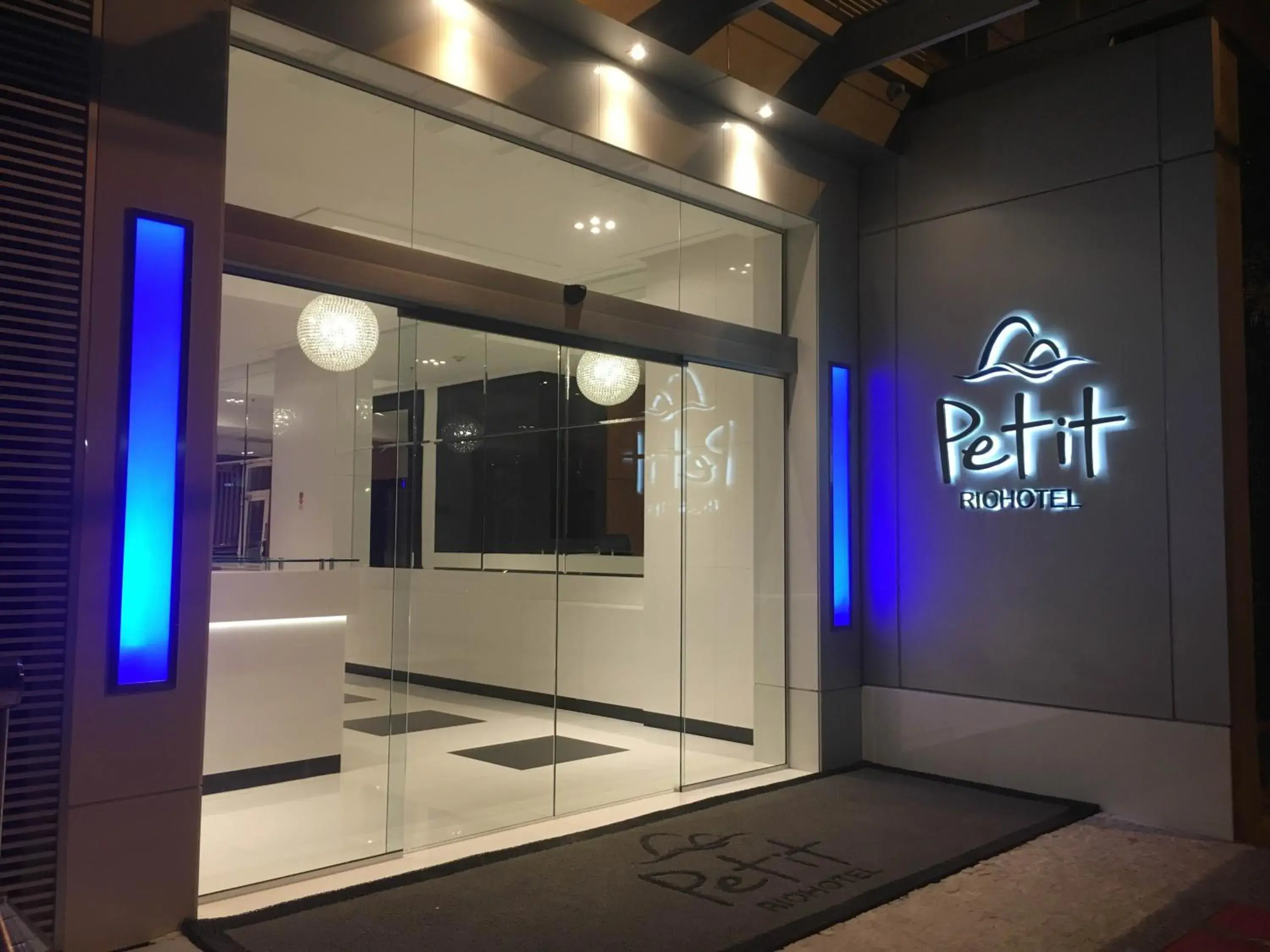 Facade/entrance in Petit Rio Hotel Facade/entrance in Petit Rio Hotel