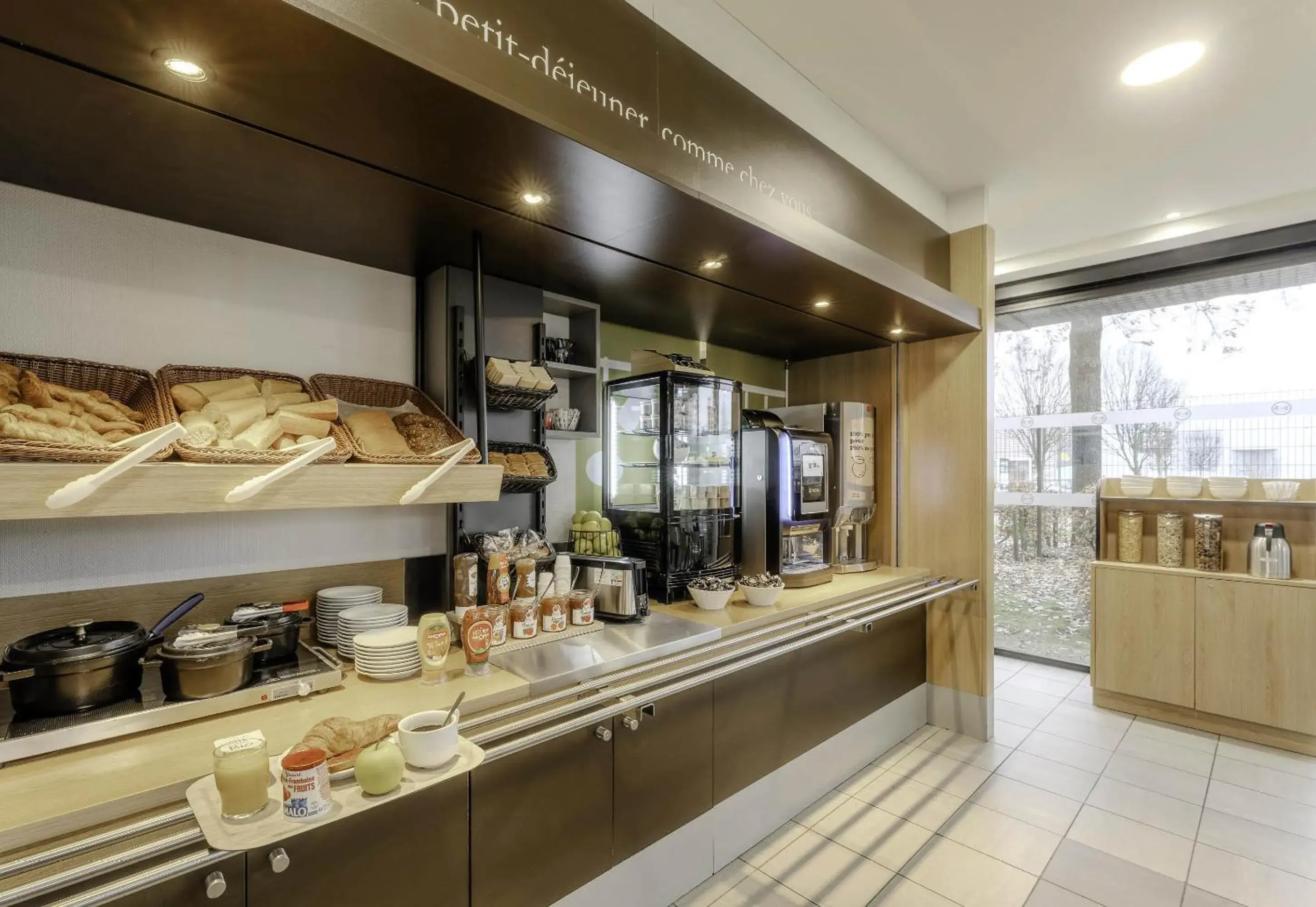 Breakfast in B&B HOTEL Arras Breakfast in B&B HOTEL Arras