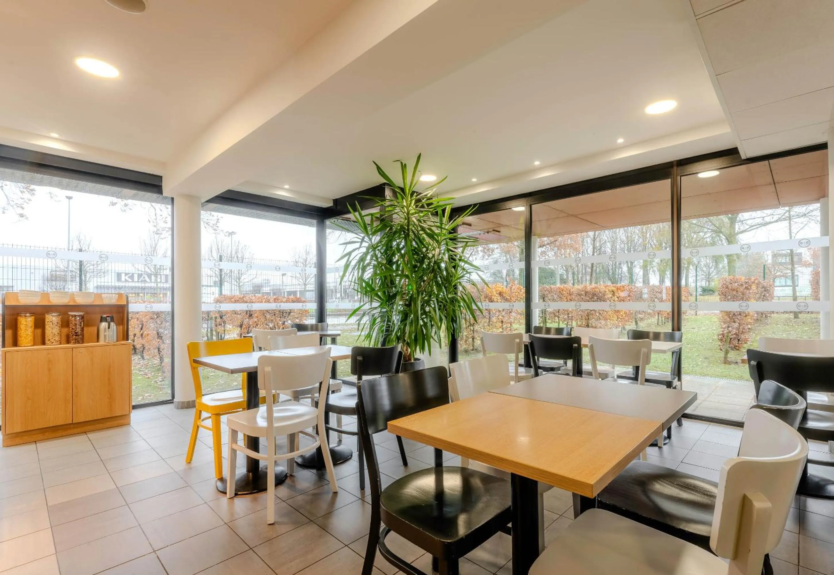 Breakfast in B&B HOTEL Arras