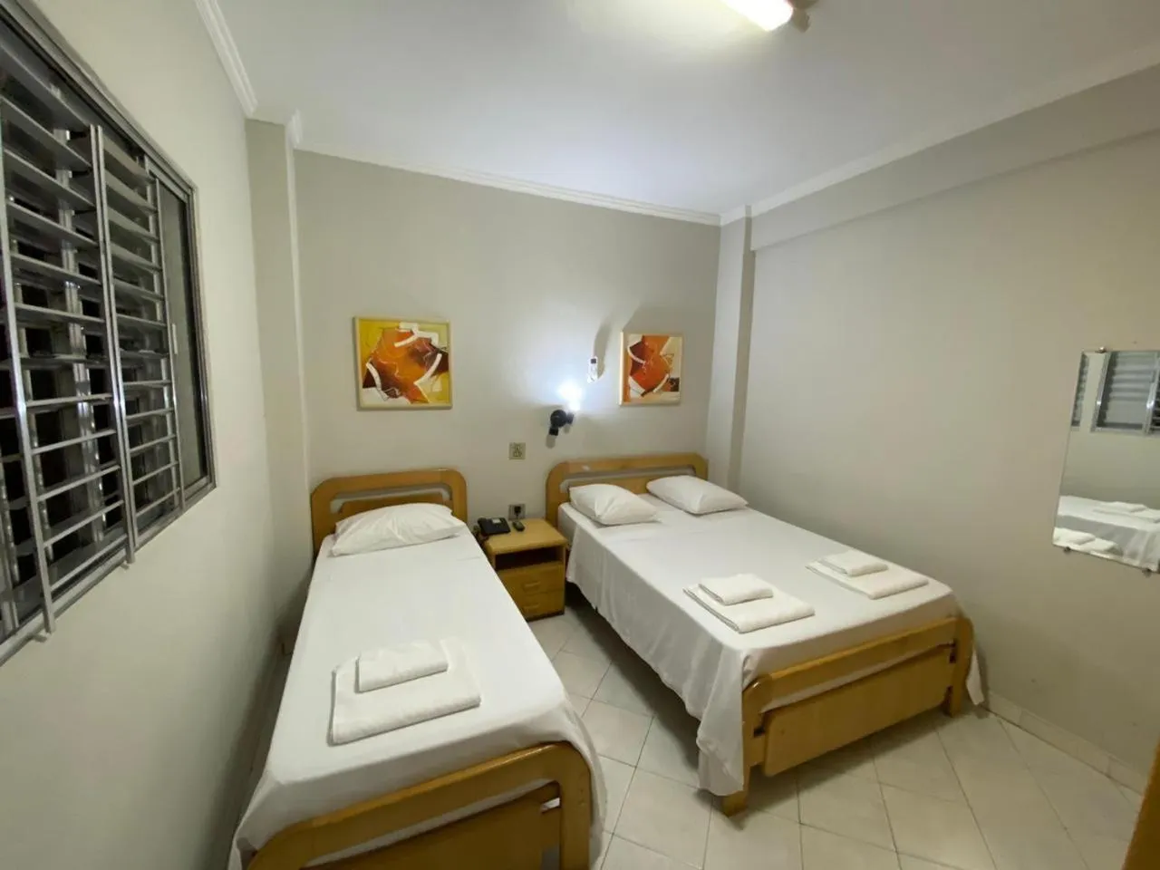 Photo of the whole room, Bed in Missouri Hotel