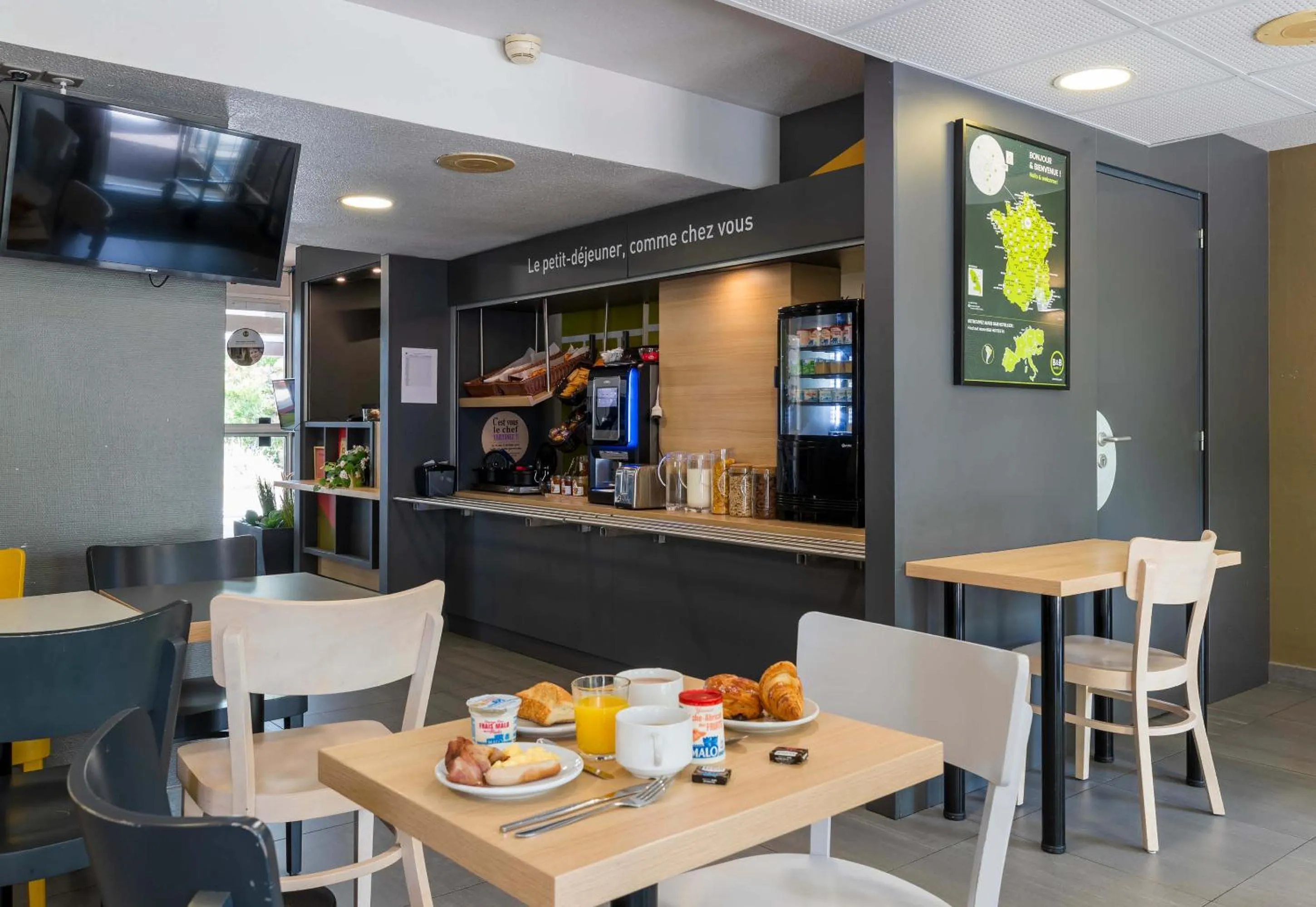 Restaurant/places to eat in B&B HOTEL Auxerre Bourgogne