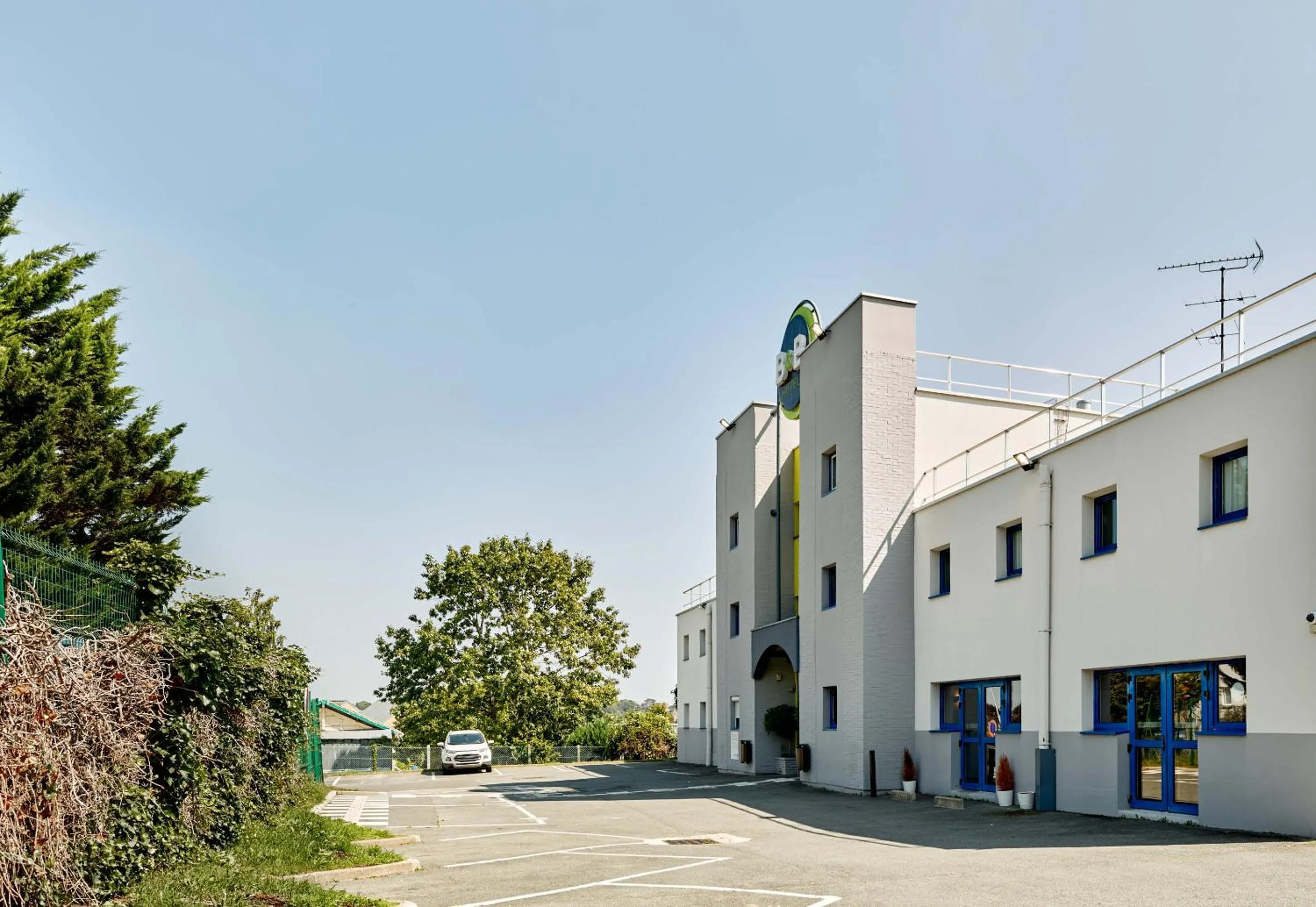 Property building in B&B HOTEL Montlhery