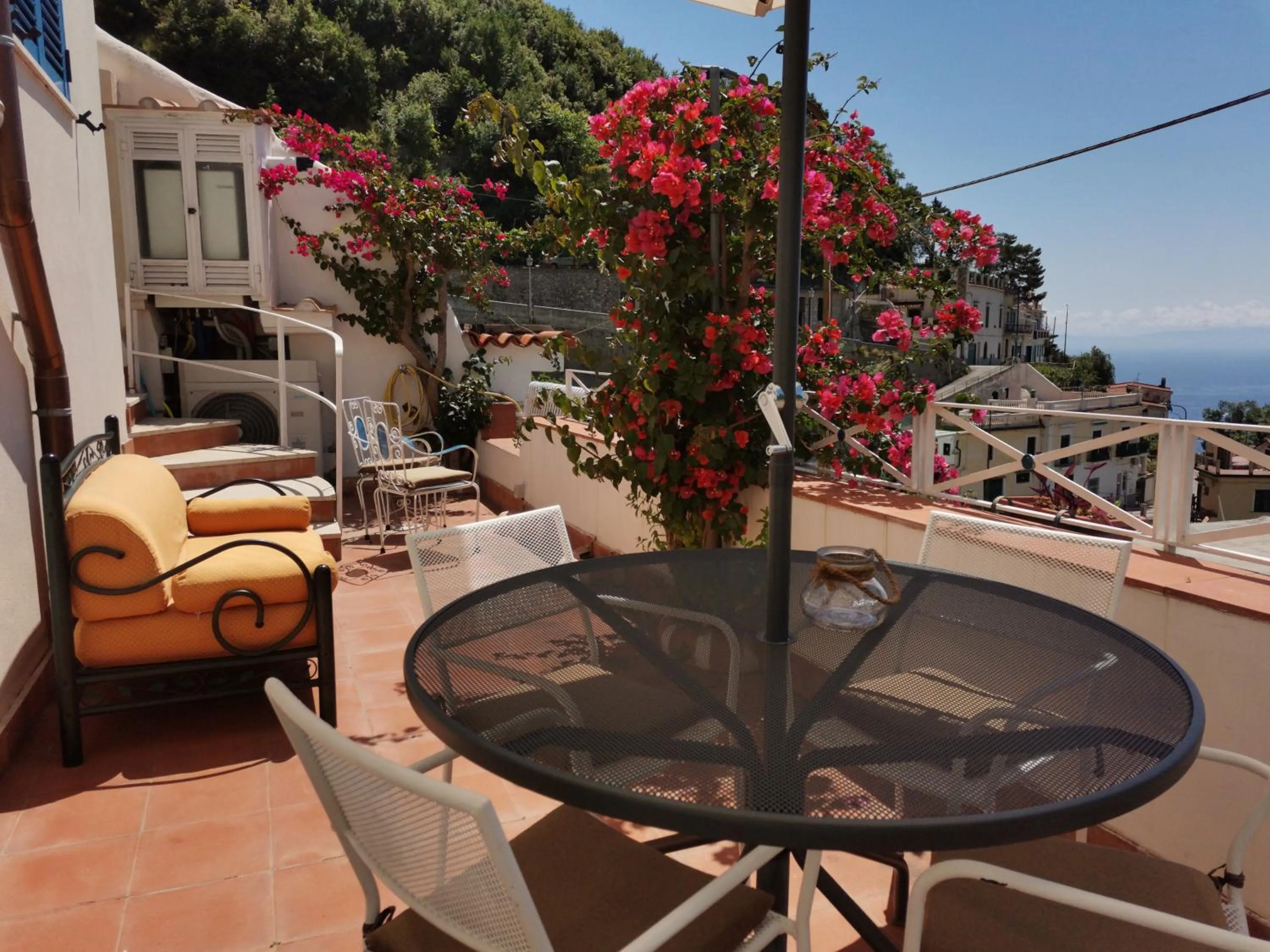 Bouganville Home