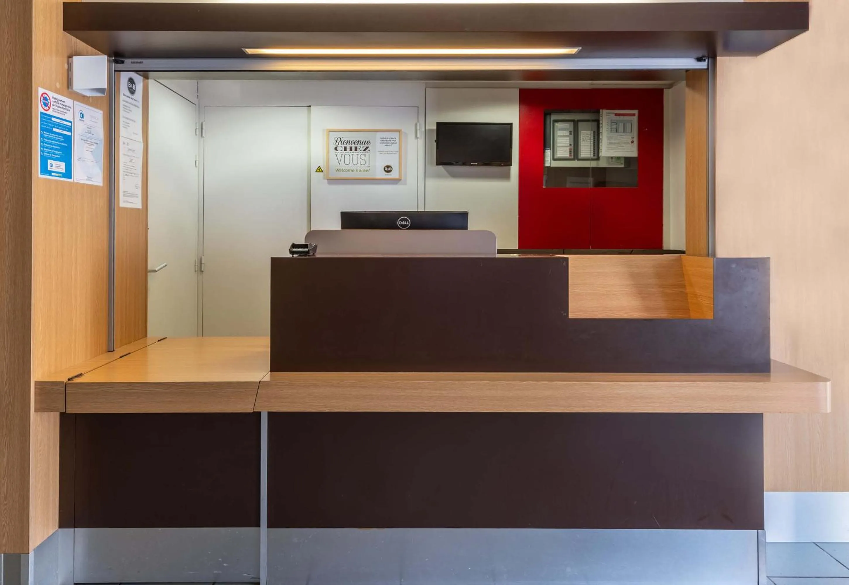 Lobby or reception in B&B HOTEL Morlaix