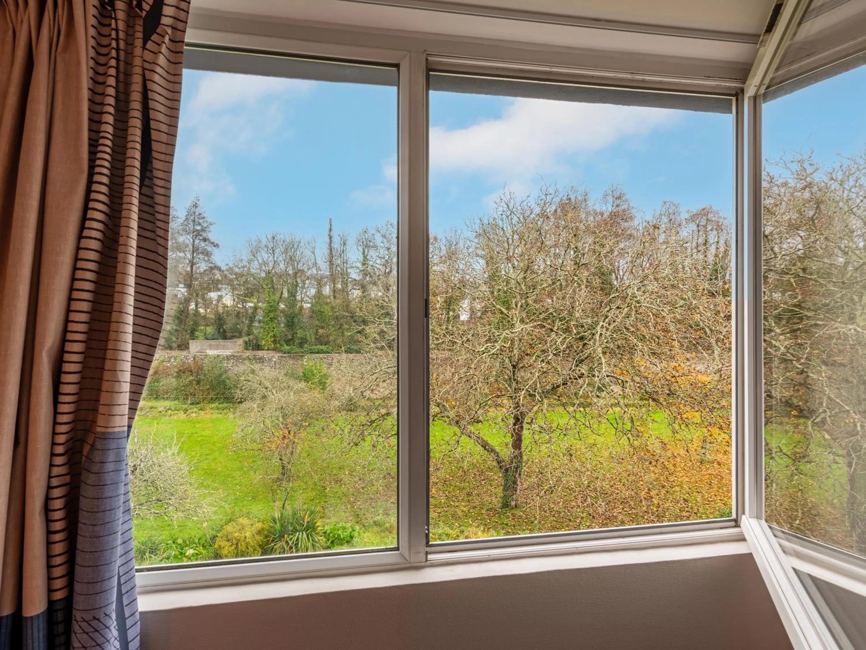 Garden in B&B HOTEL Brest Port du Moulin Blanc
