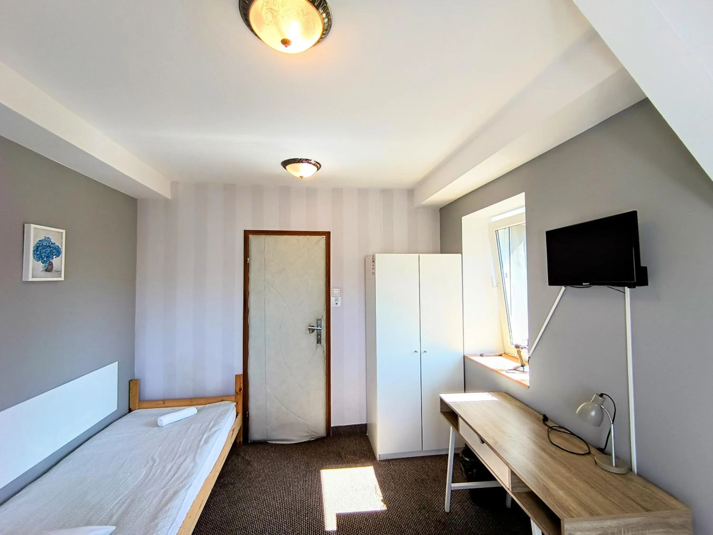 Bed in Fitness Hostel - darmowy parking