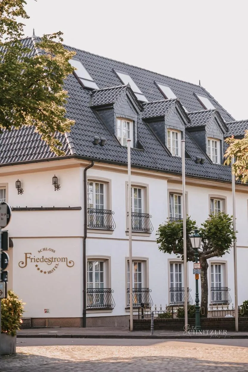 Property building in Hotel "Schloss Friedestrom"