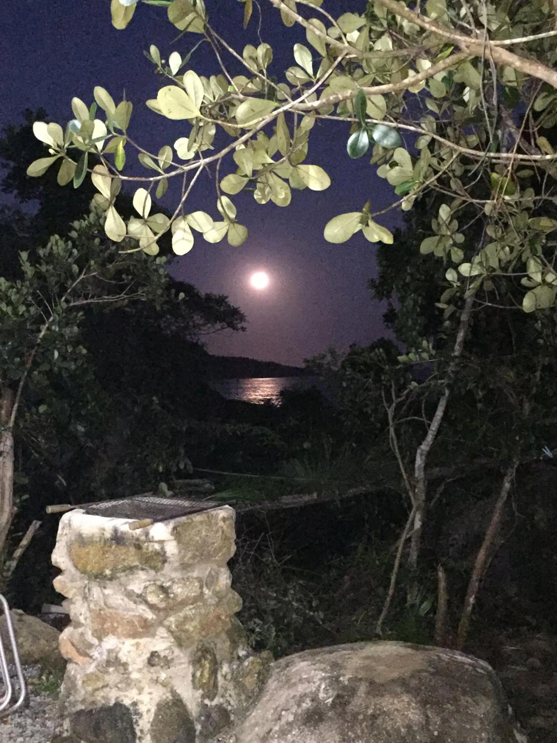 Night in Hospedagem Casa Maracujá