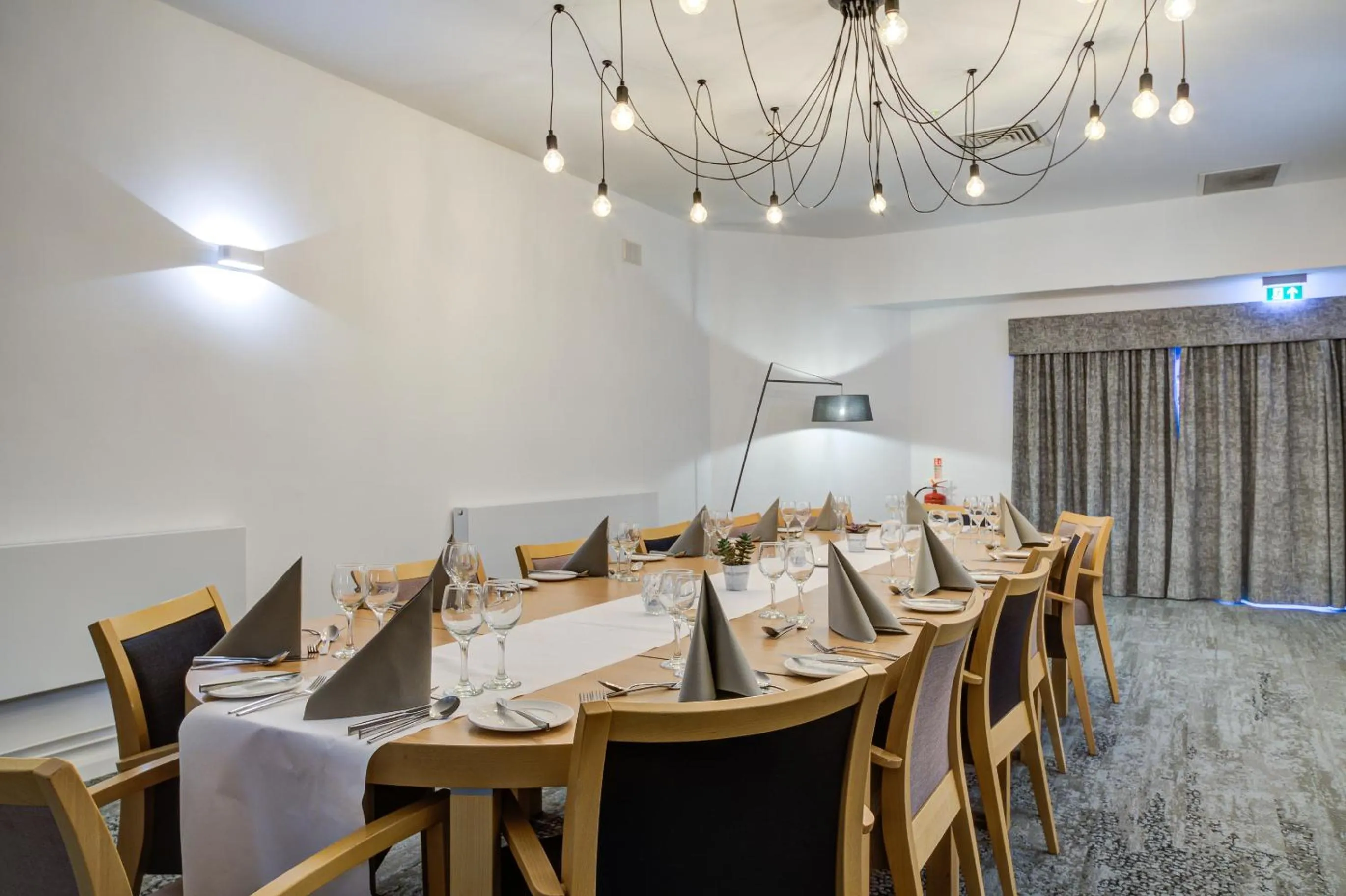 Restaurant/places to eat in Warwick Conferences - Radcliffe