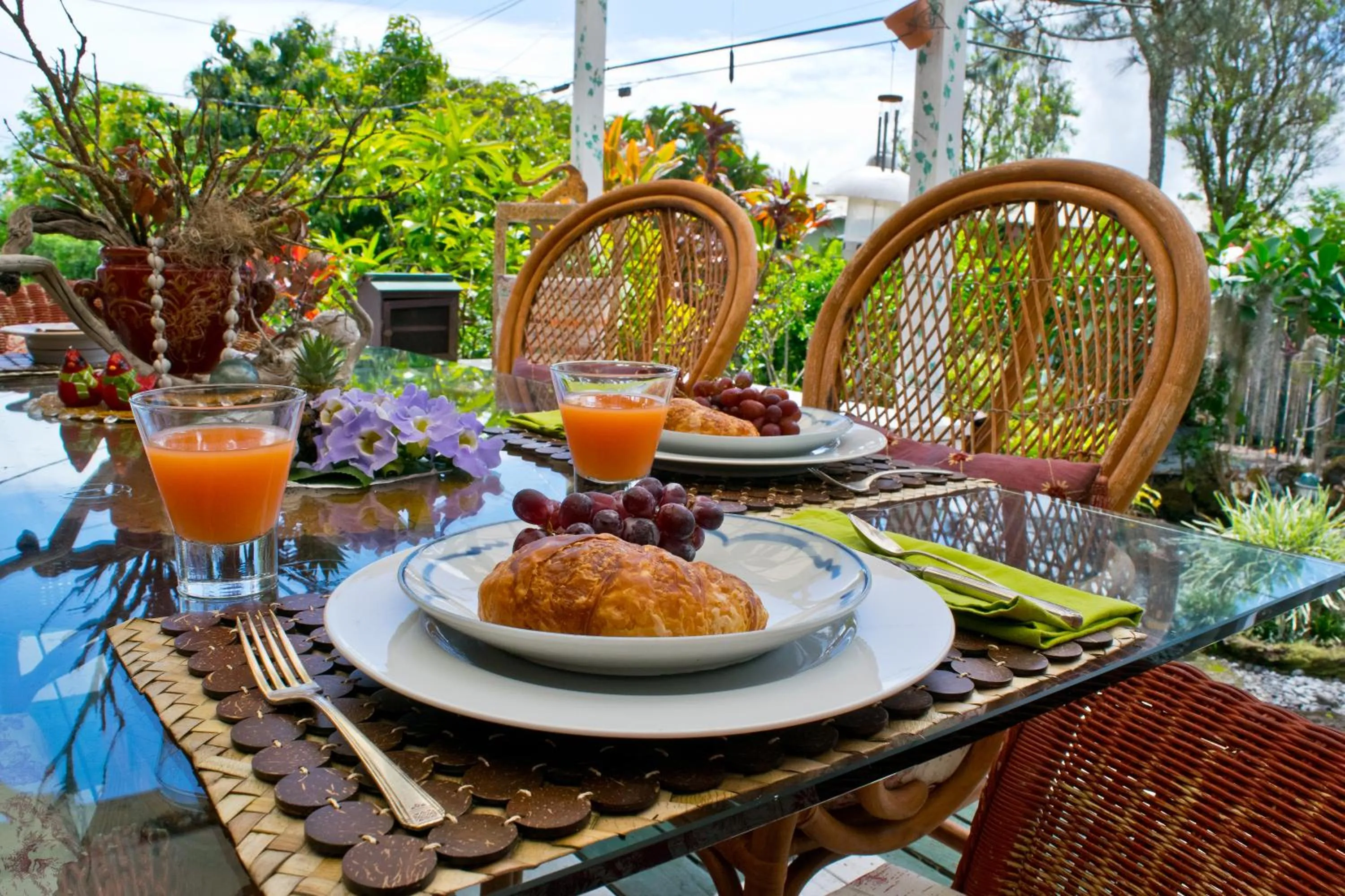 Dining area in Hale Kawehi BnB Guesthouse