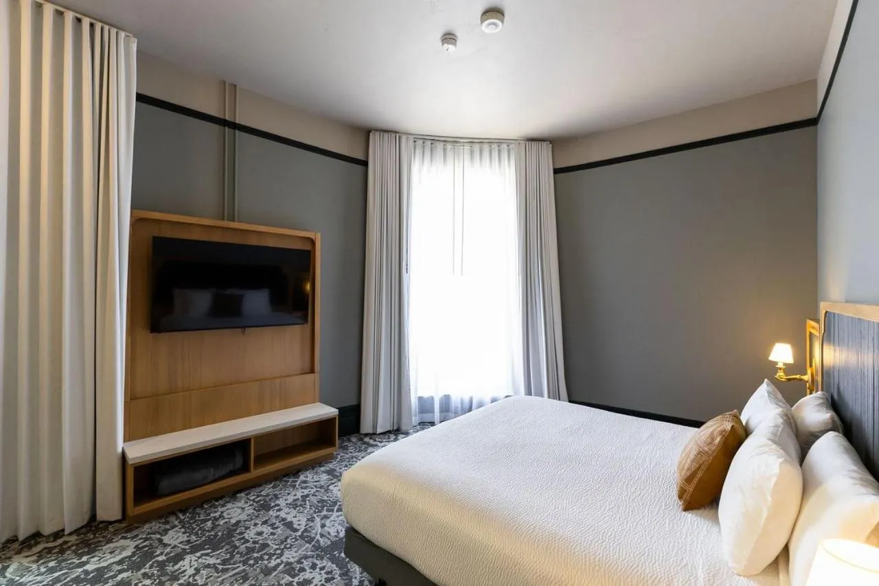 Bed in Historic Franklin Hotel