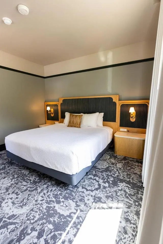 Bed in Historic Franklin Hotel