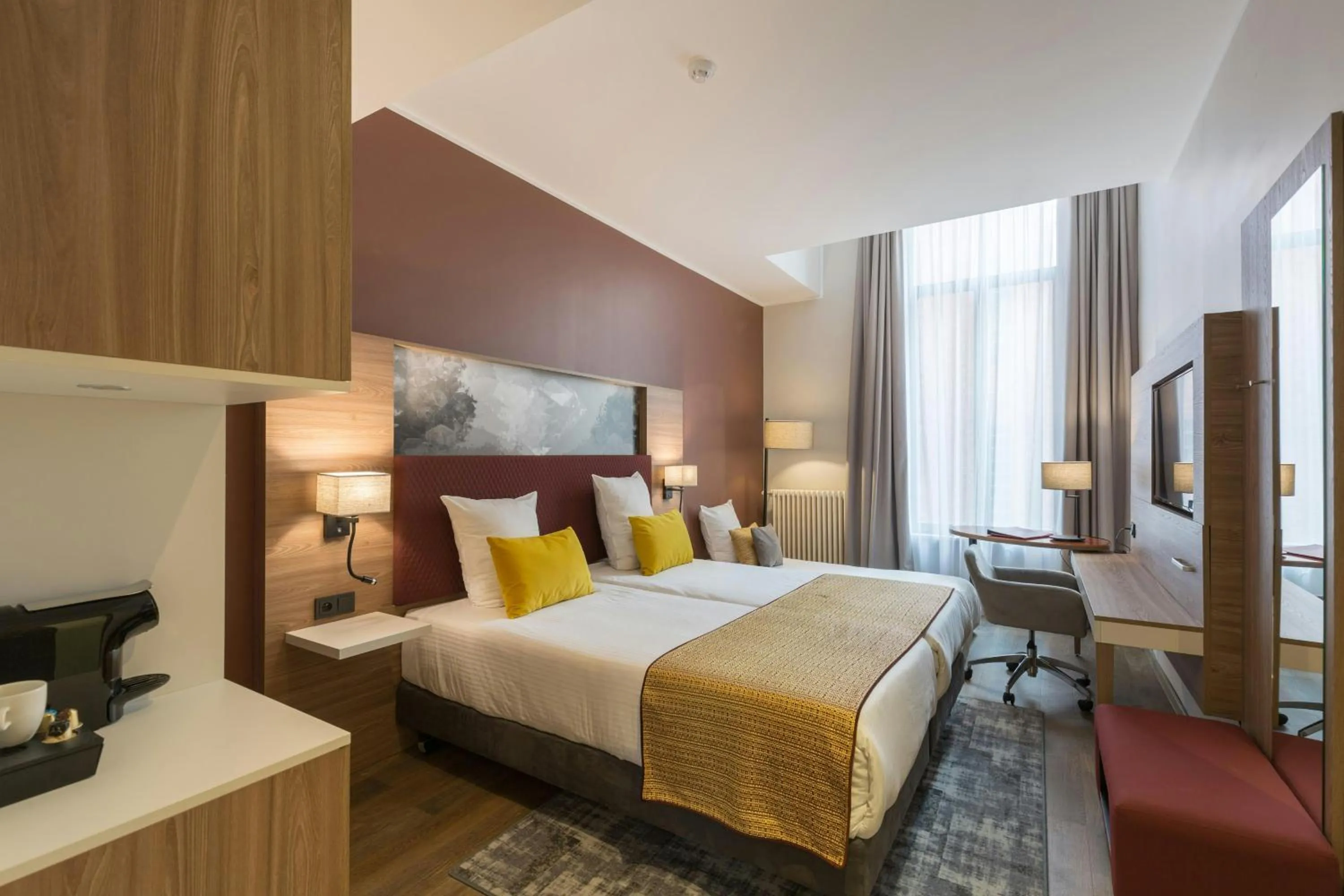 Photo of the whole room, Bed in Leonardo Hotel Antwerpen