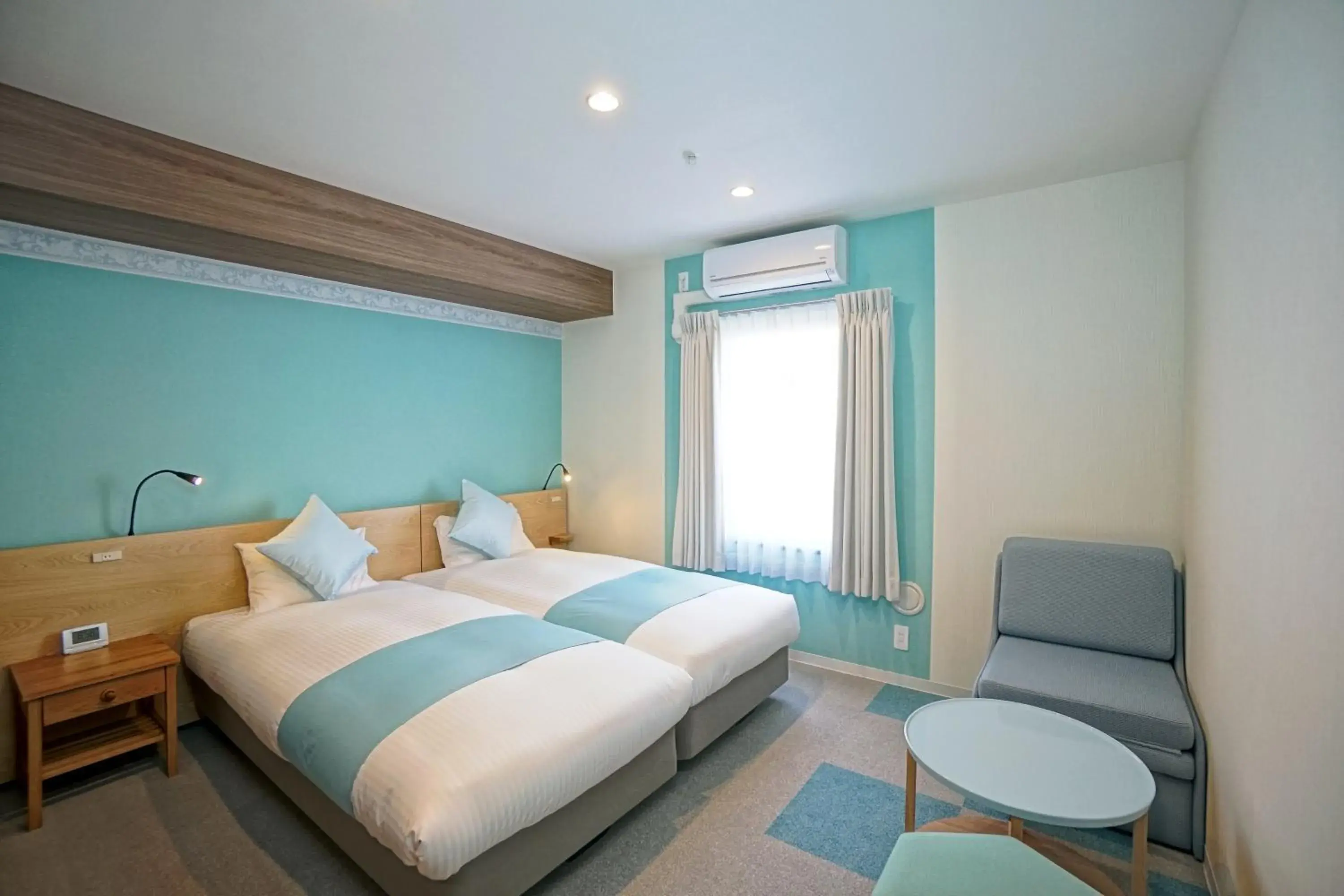 Economy Twin Room with Spacious Bathroom in La'gent Hotel Tokyo Bay Economy Twin Room with Spacious Bathroom in La'gent Hotel Tokyo Bay