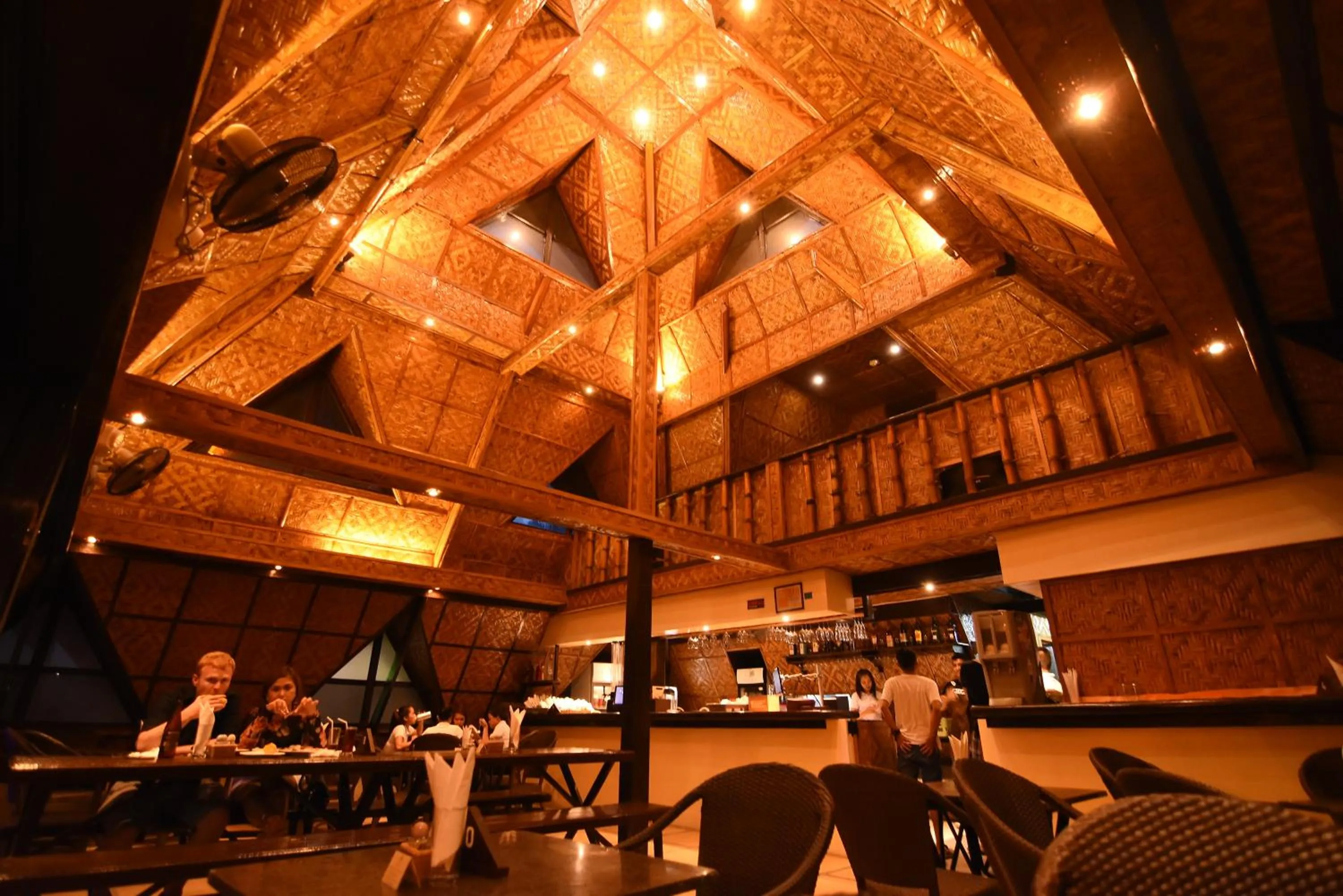 Restaurant/places to eat in Pyramid Resort