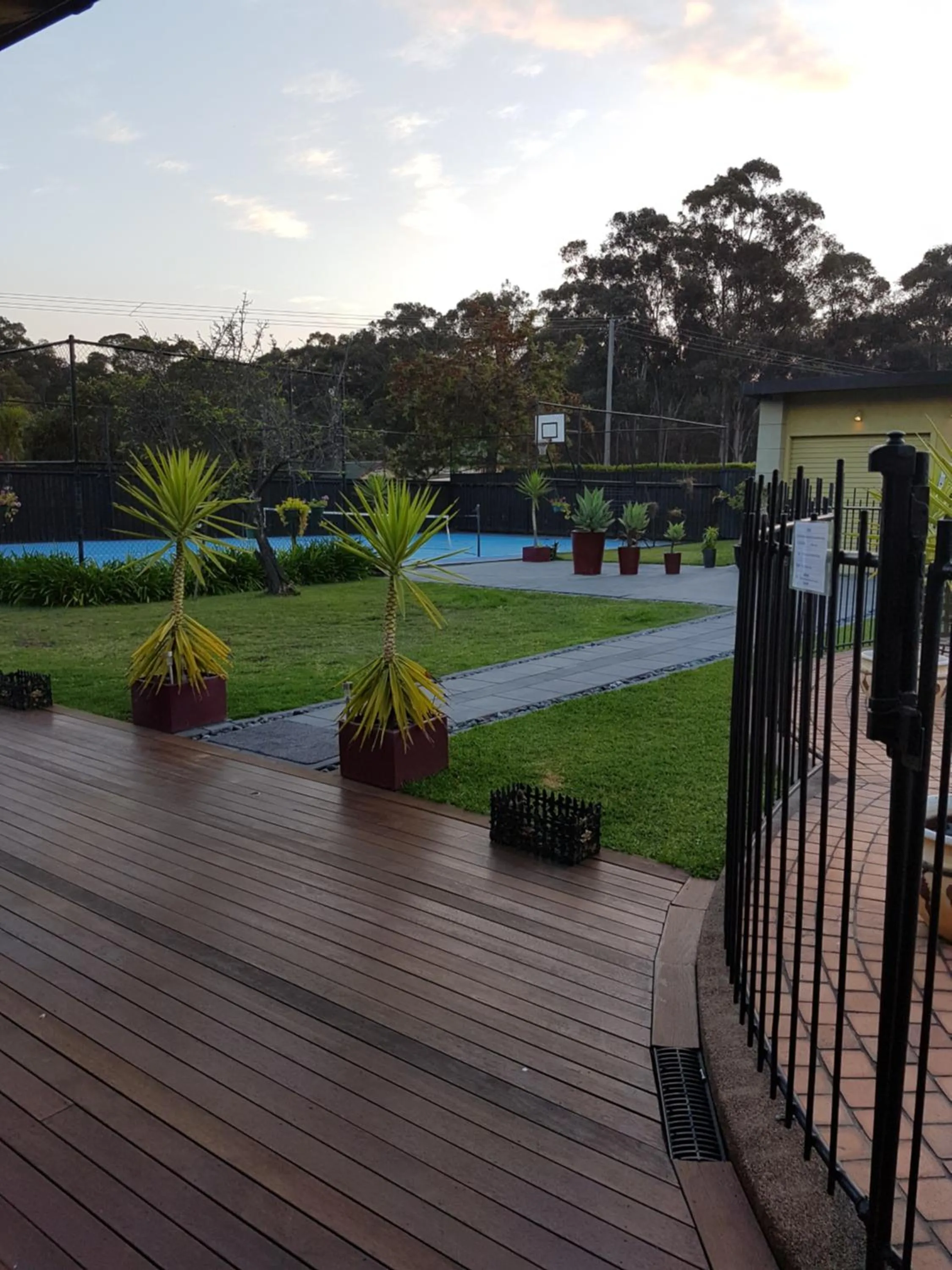 Tennis court in Getaway Inn Boutique Guest house
