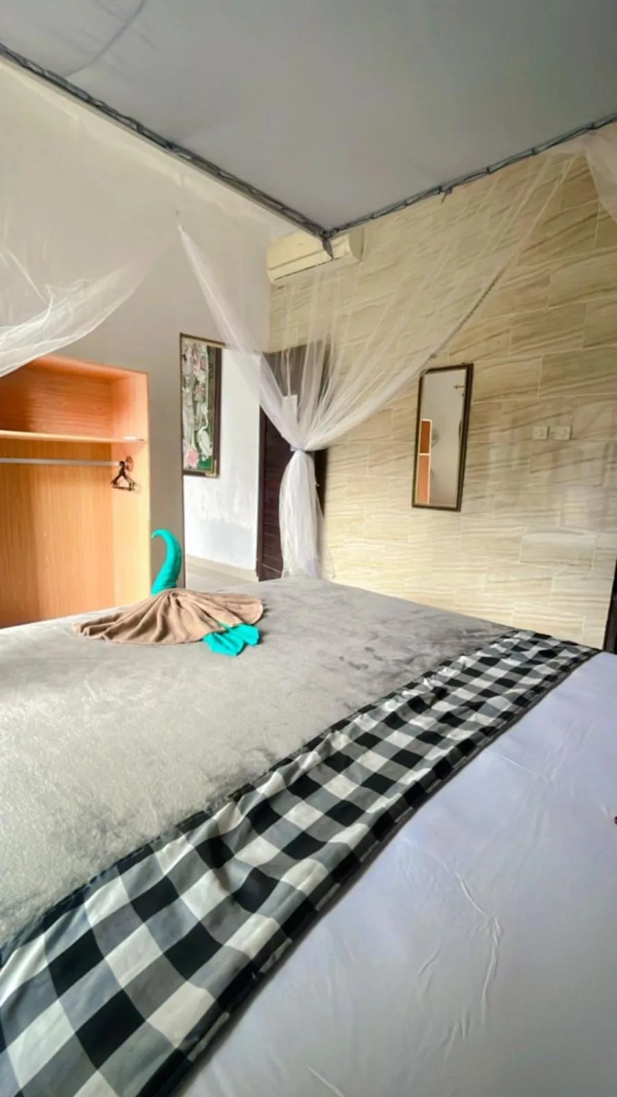 Bed in D Jana